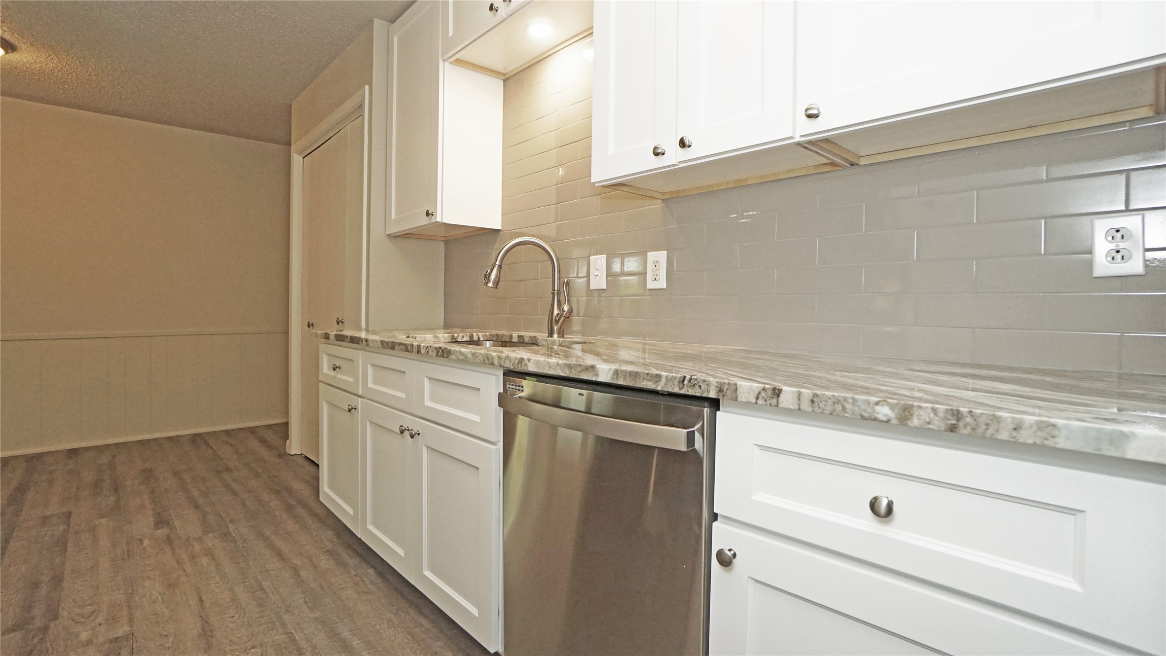 1622 Crest Park Drive Garland TX 75042