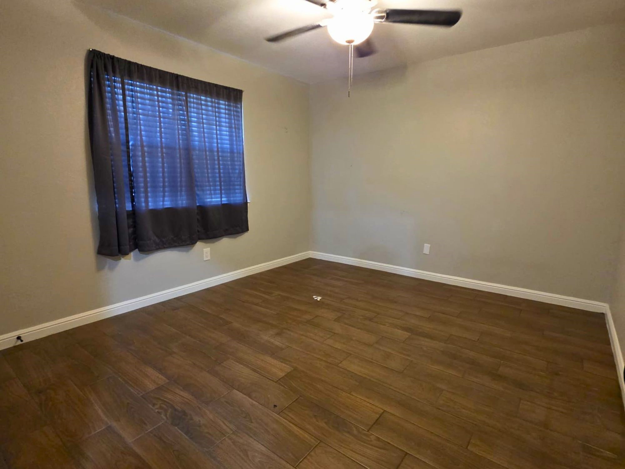 209 E Eller Avenue Crowley TX 76036