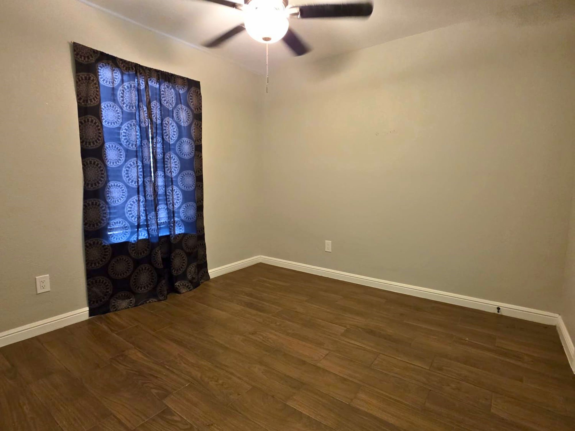 209 E Eller Avenue Crowley TX 76036