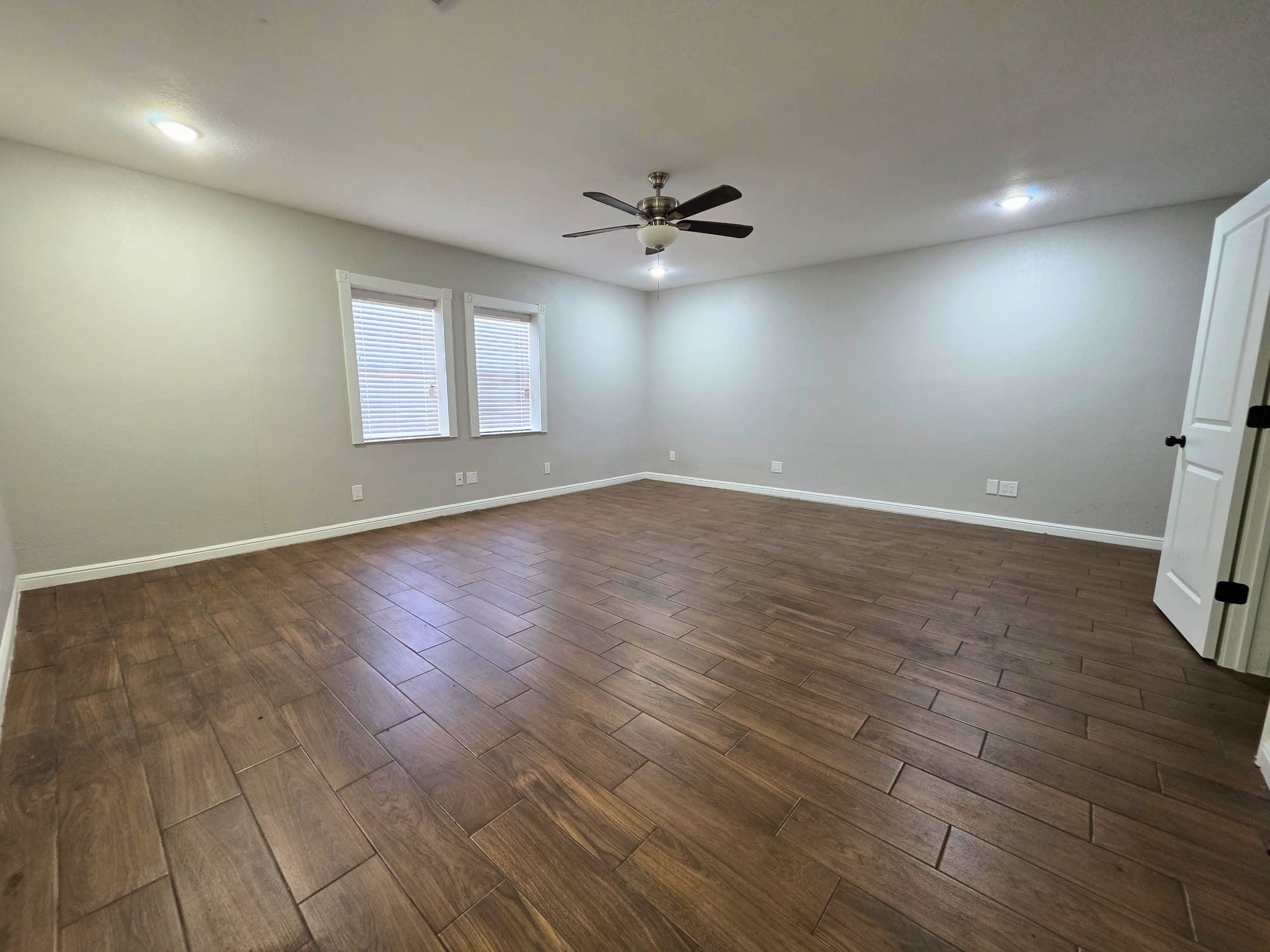 209 E Eller Avenue Crowley TX 76036