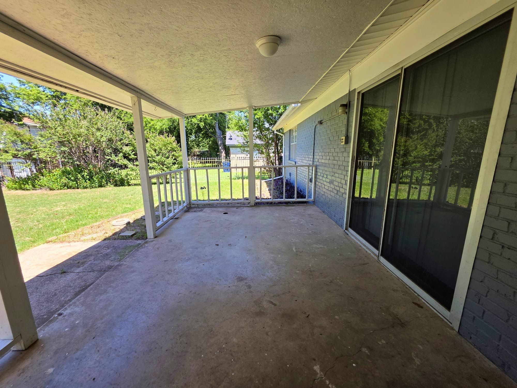 209 E Eller Avenue Crowley TX 76036