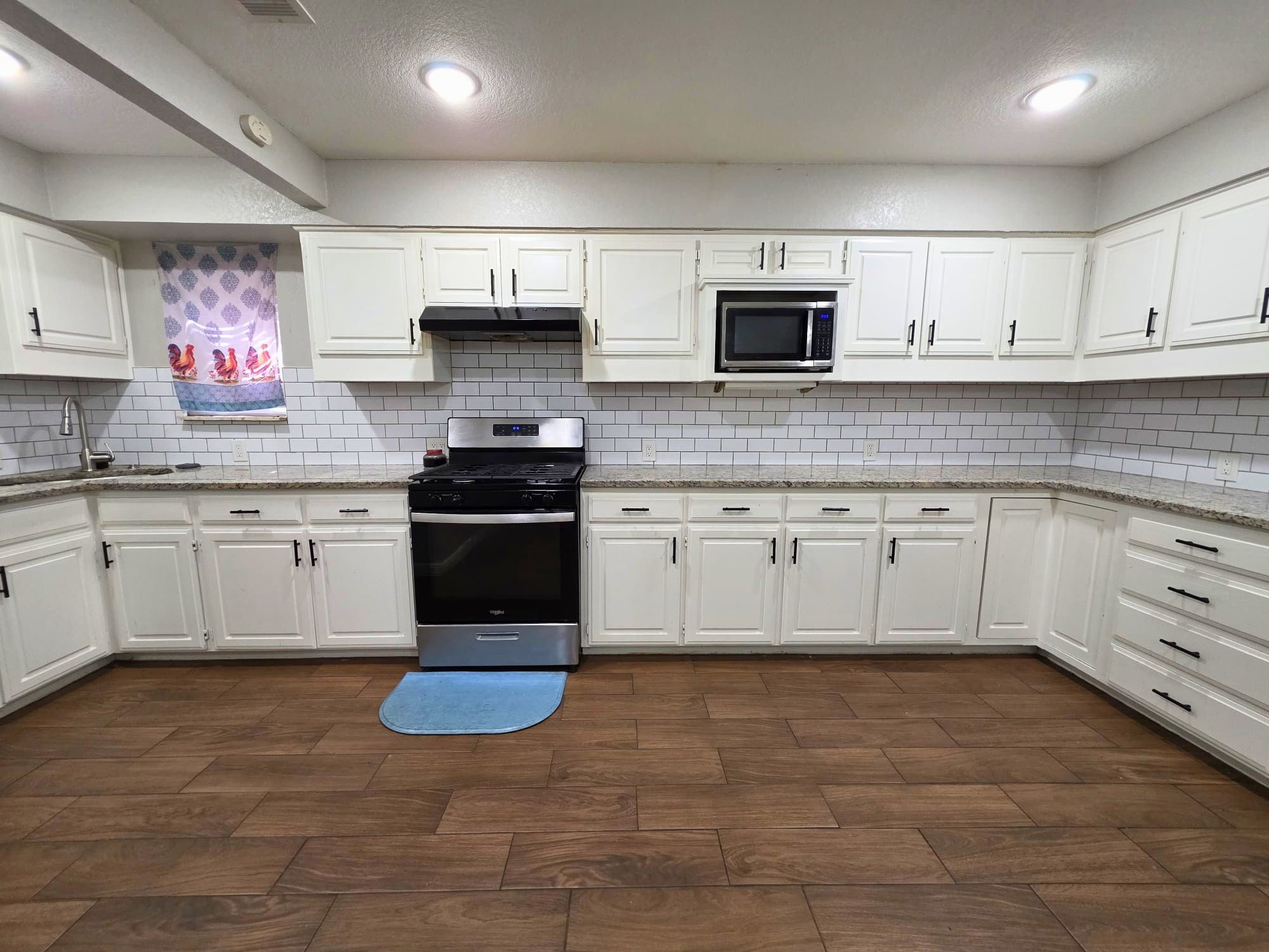 209 E Eller Avenue Crowley TX 76036