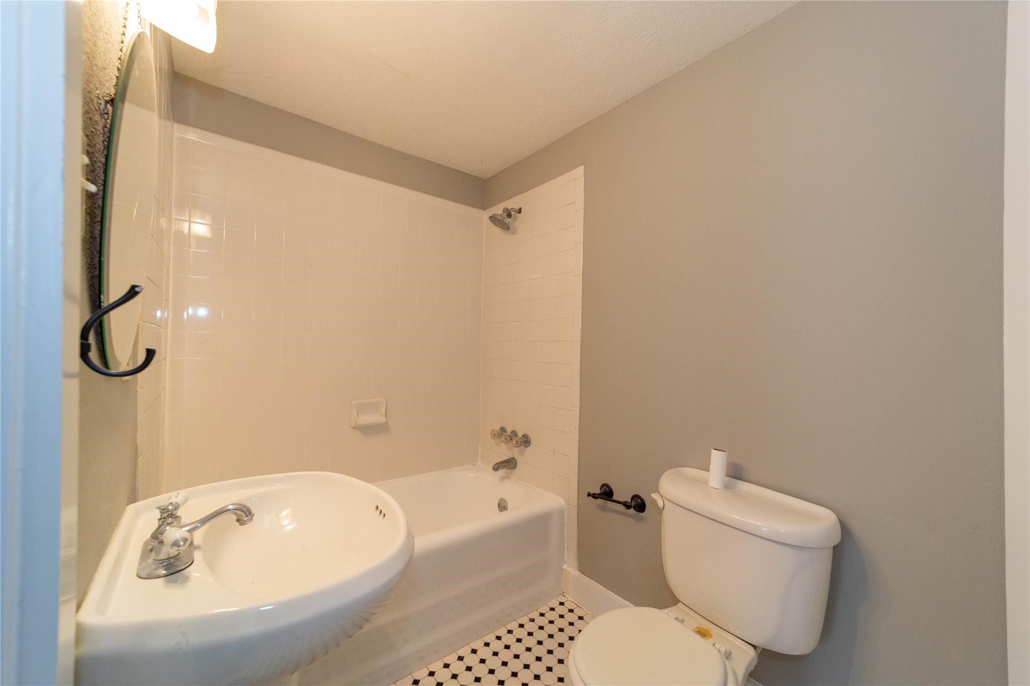 2226 W Rosedale Street S Fort Worth TX 76110