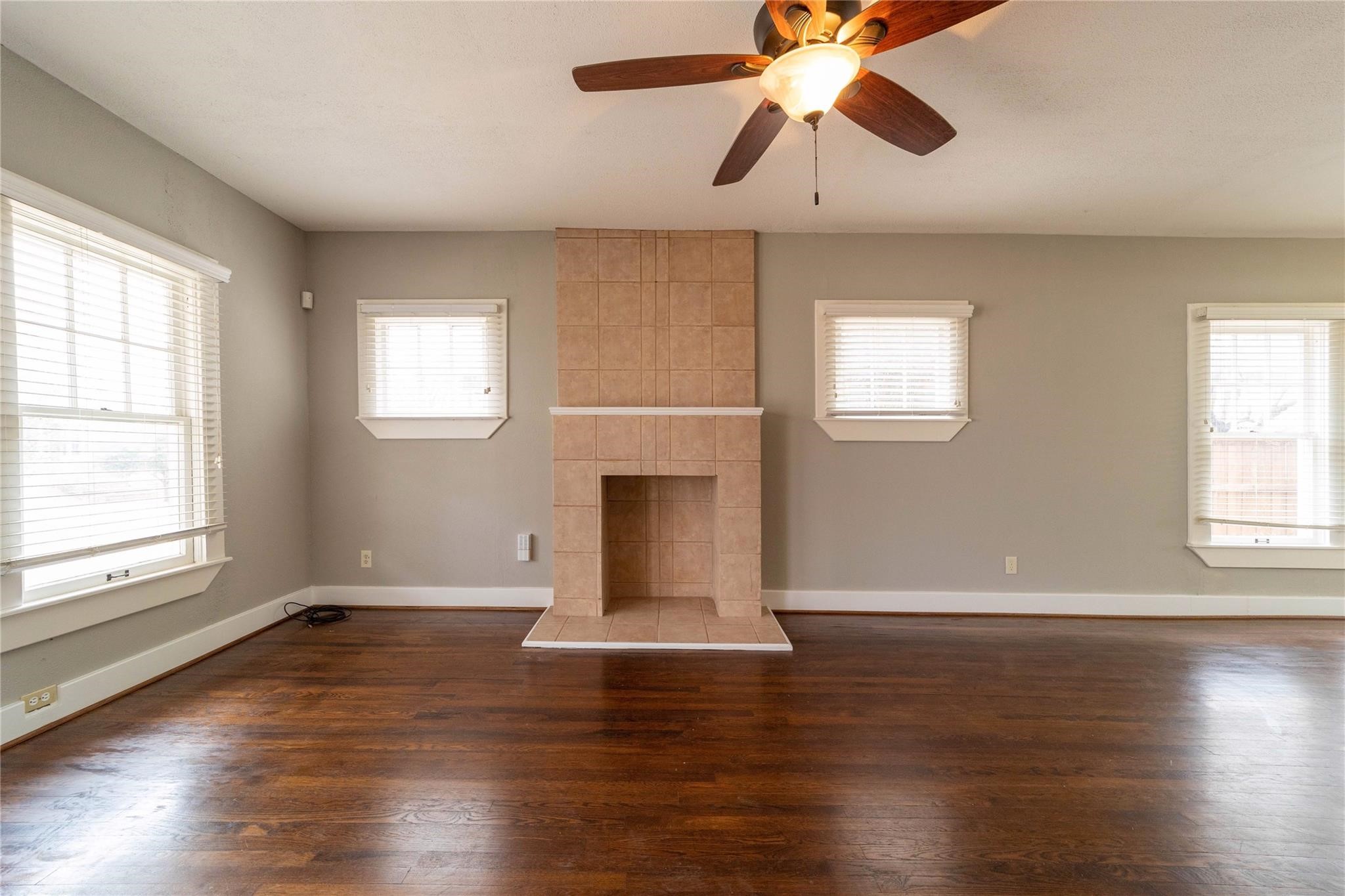 2226 W Rosedale Street S Fort Worth TX 76110