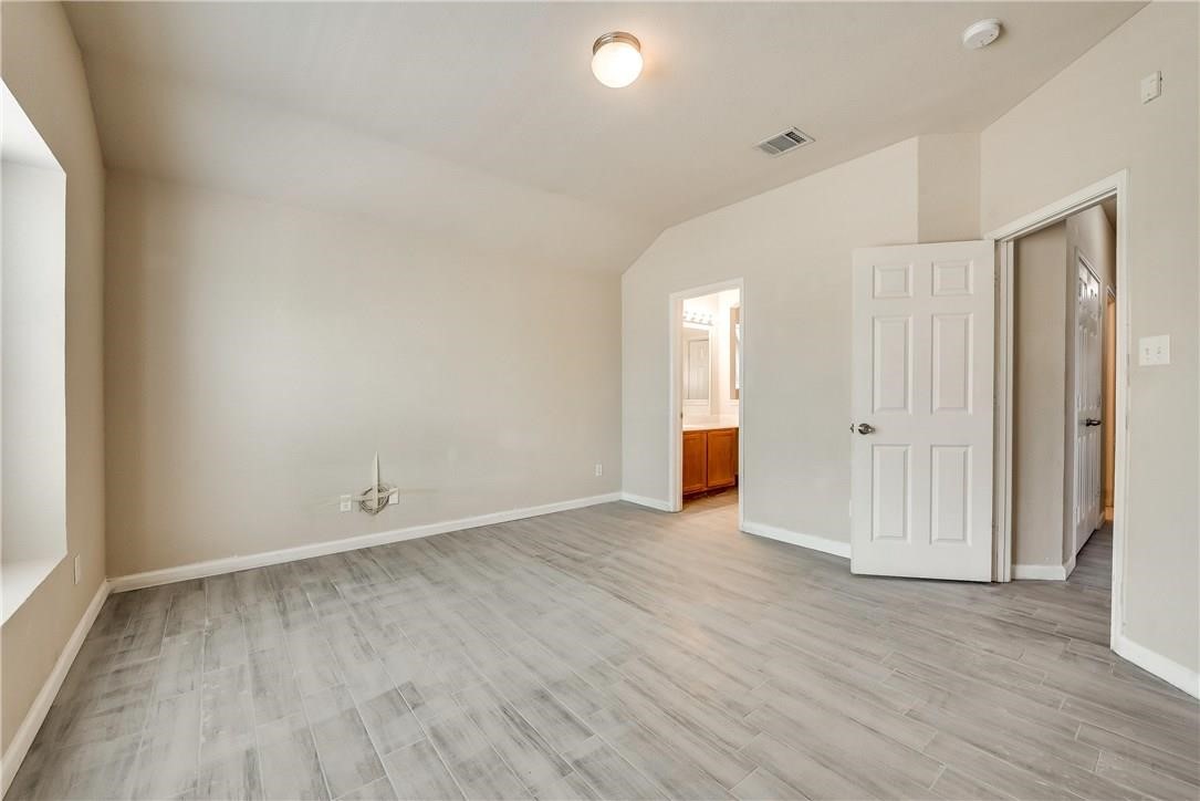 952 Bentwood Trail Grand Prairie TX 75052