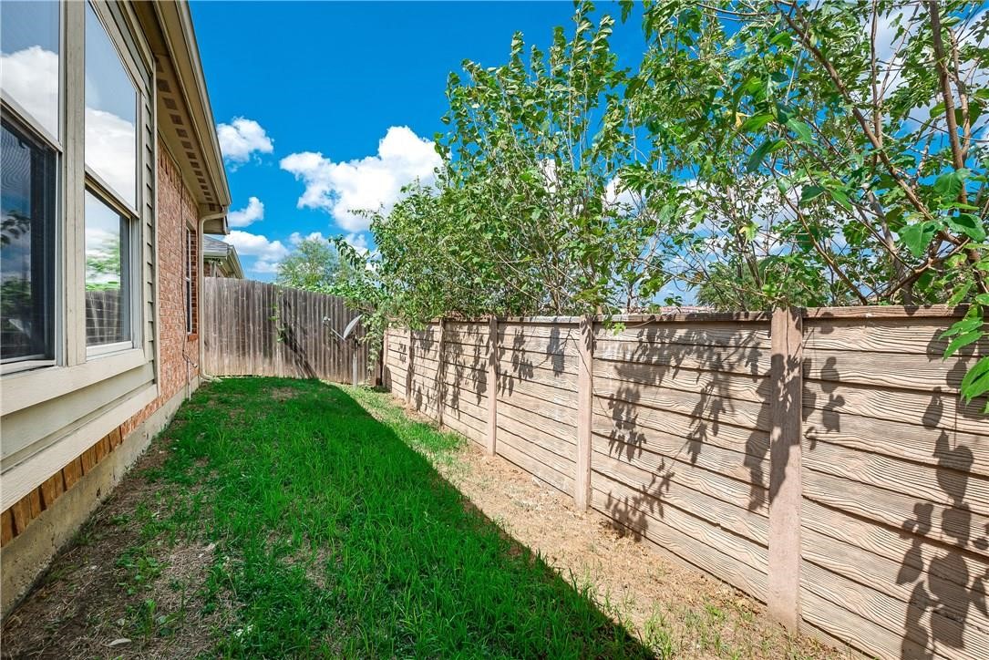 952 Bentwood Trail Grand Prairie TX 75052