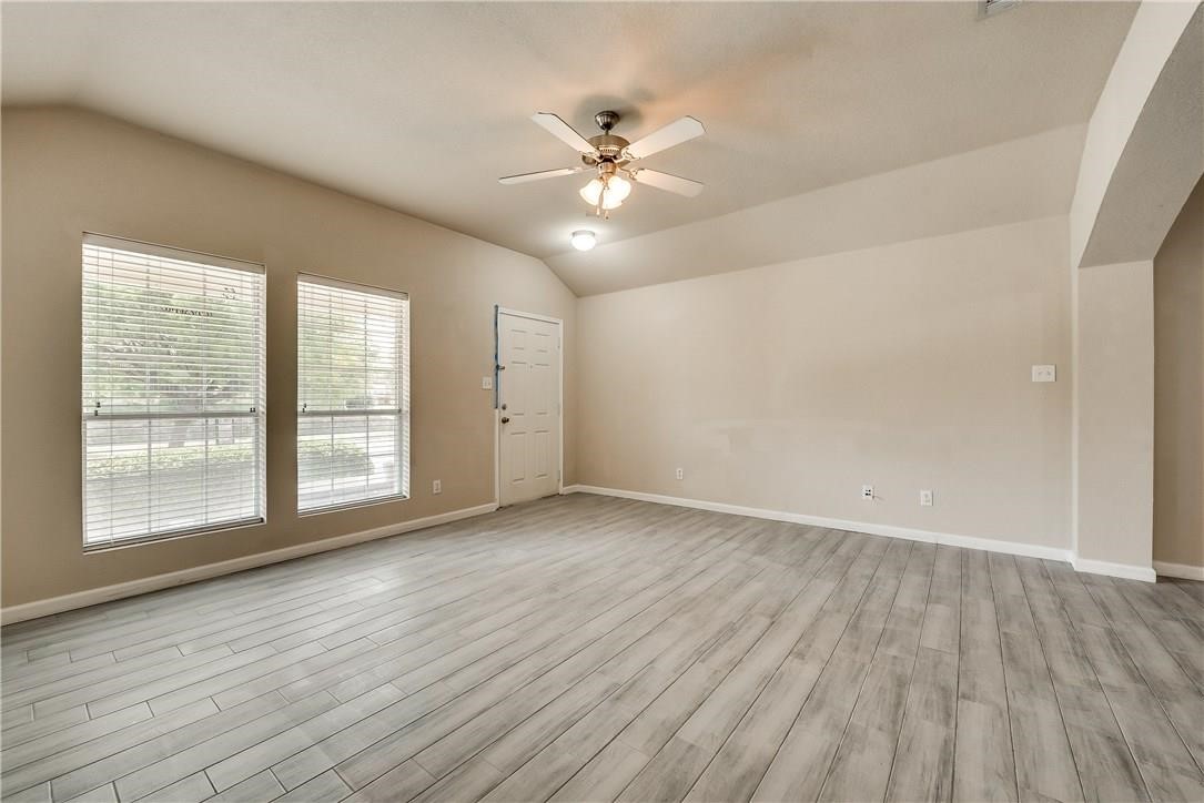 952 Bentwood Trail Grand Prairie TX 75052
