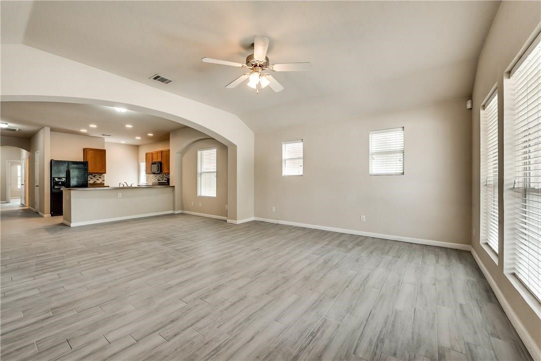 952 Bentwood Trail Grand Prairie TX 75052