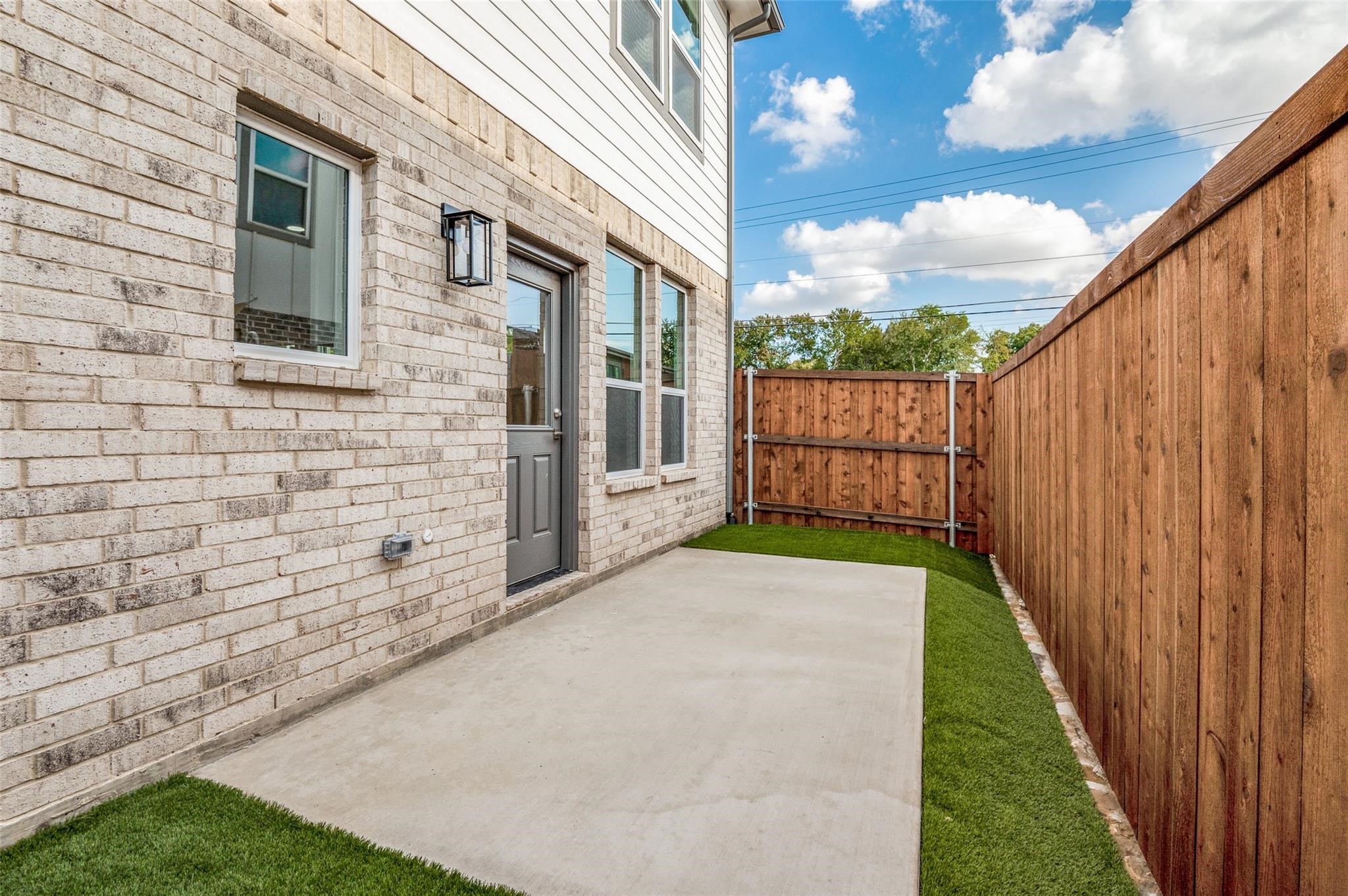 7307 Rubio Place Dallas TX 75235