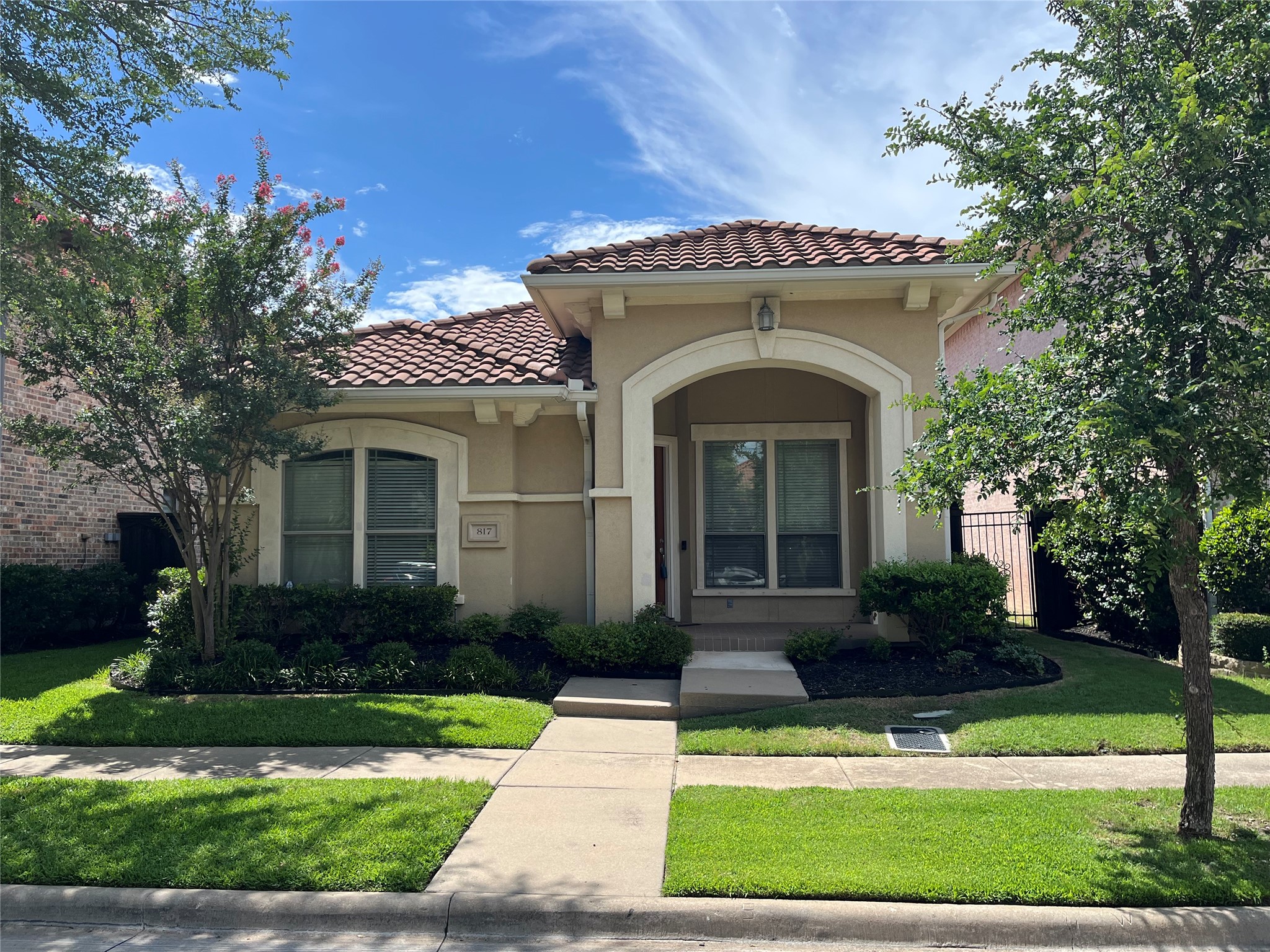817 La Cima Irving TX 75039
