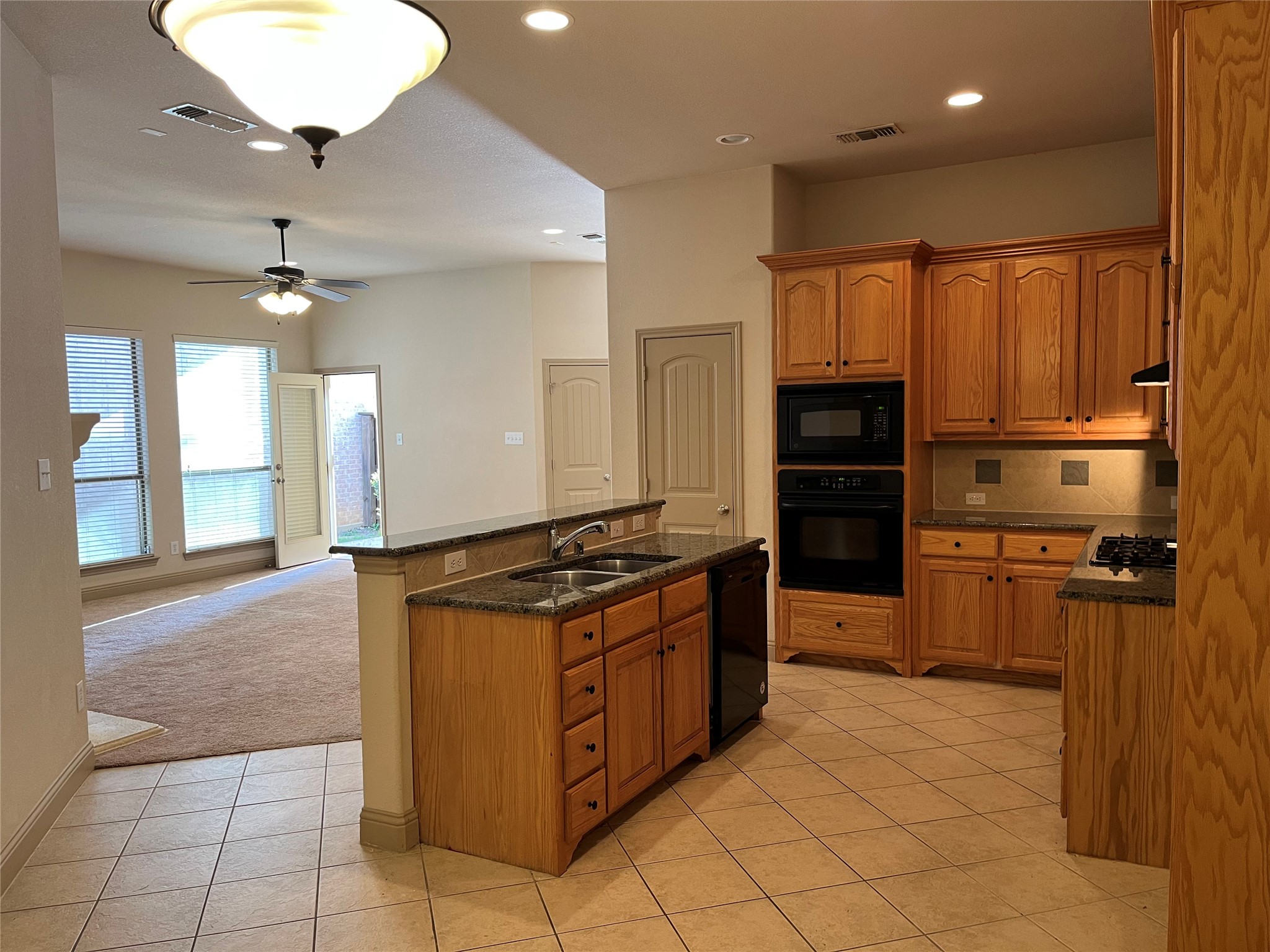 817 La Cima Irving TX 75039