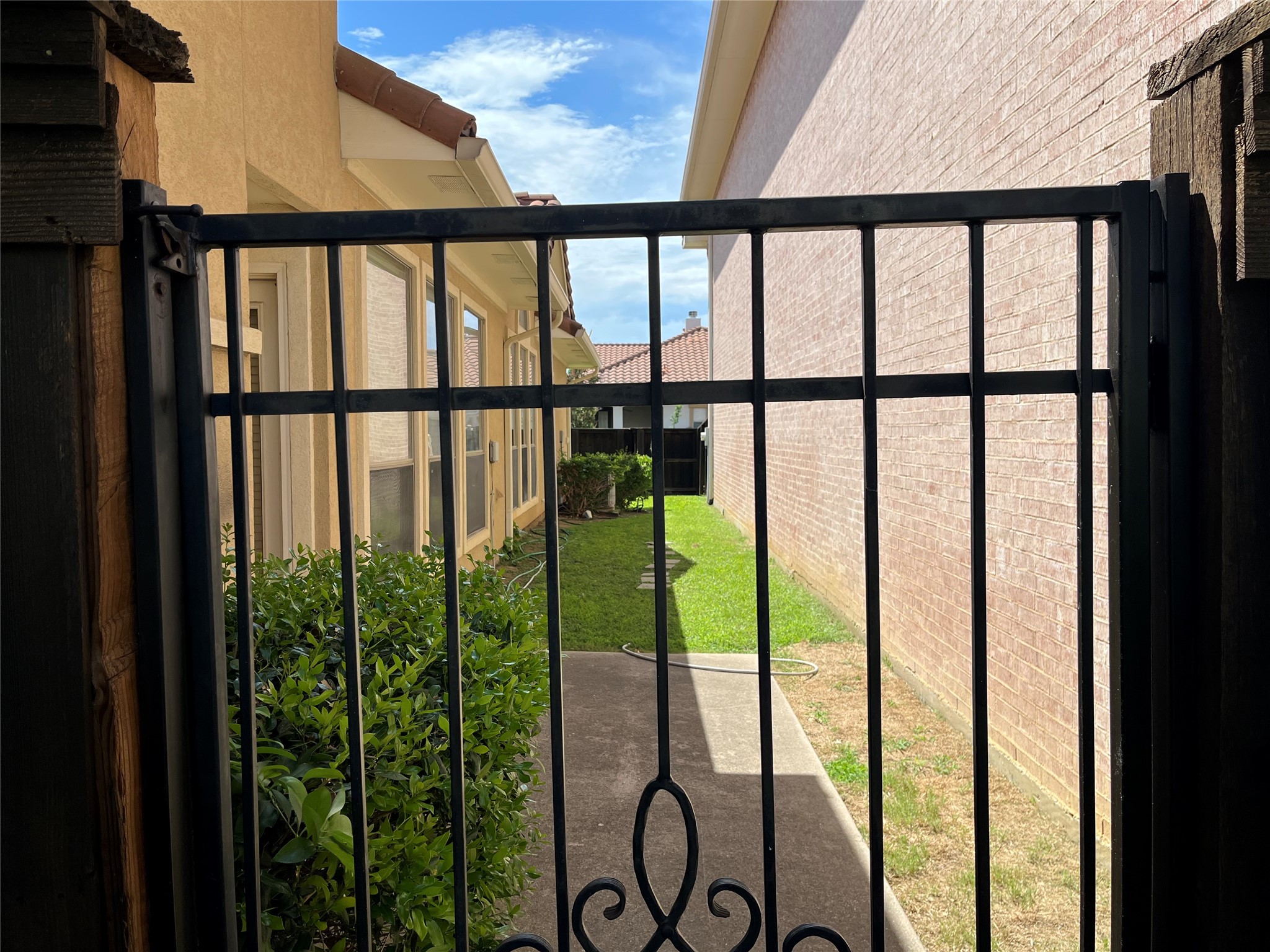 817 La Cima Irving TX 75039