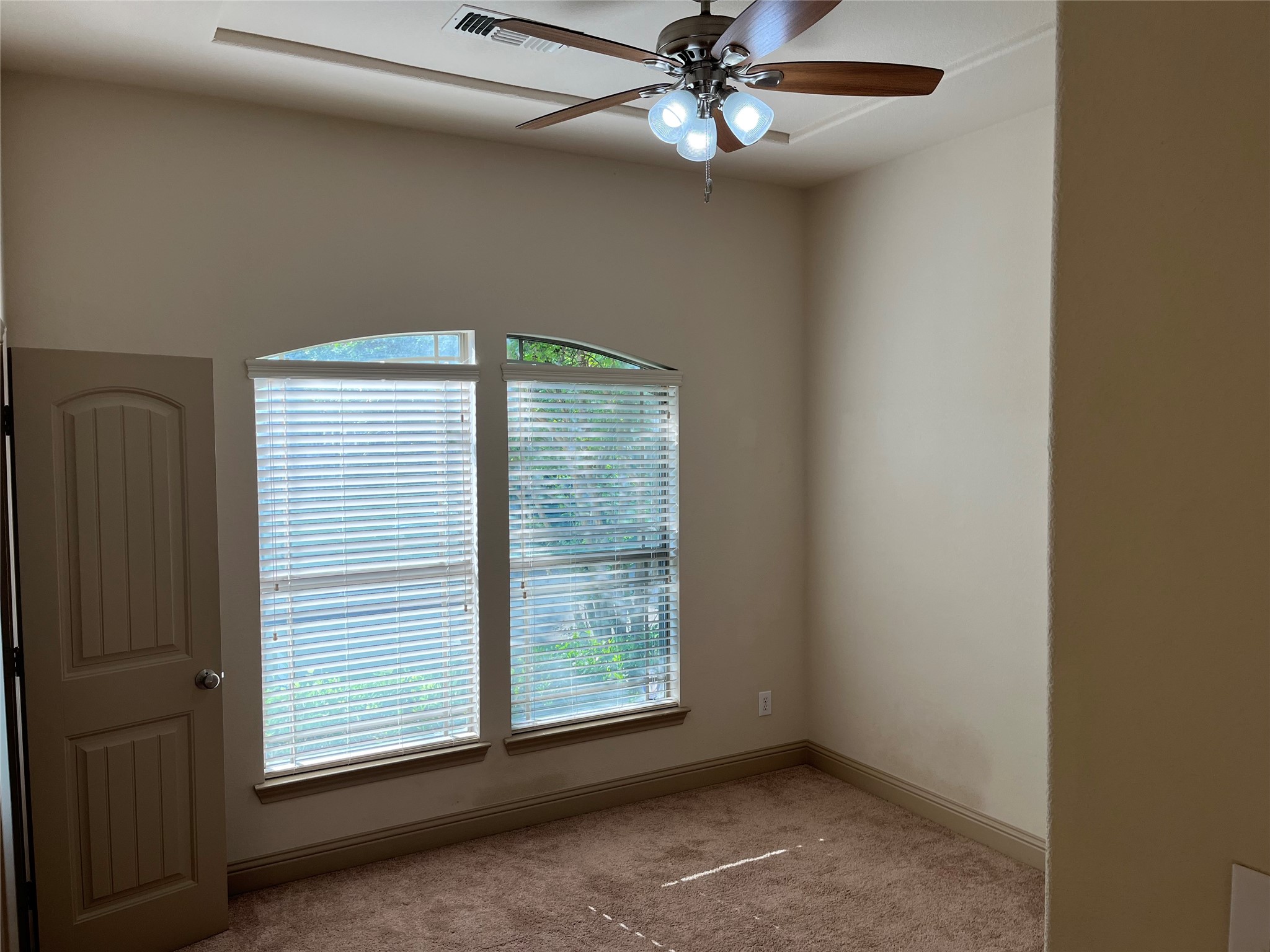 817 La Cima Irving TX 75039