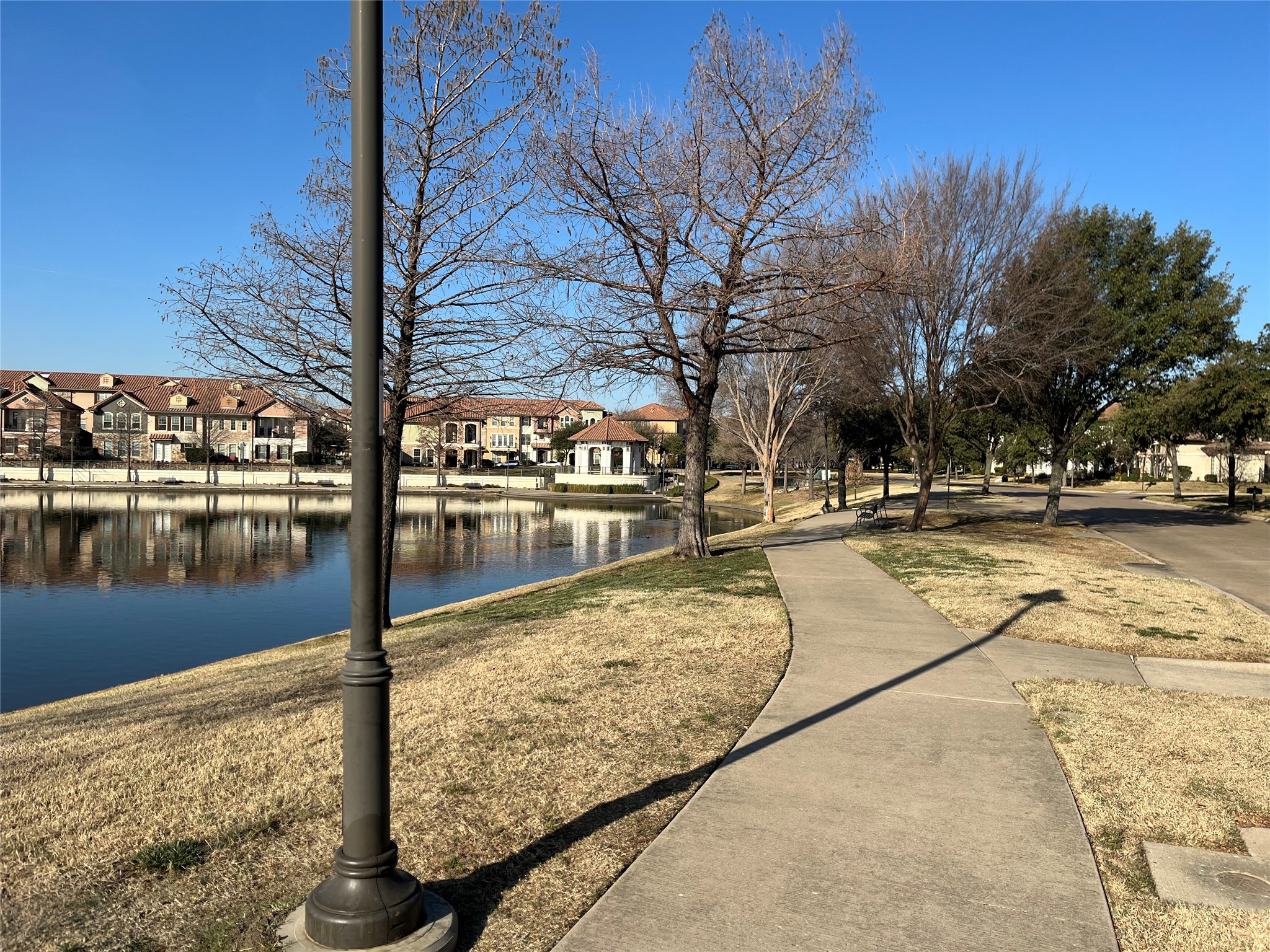 817 La Cima Irving TX 75039