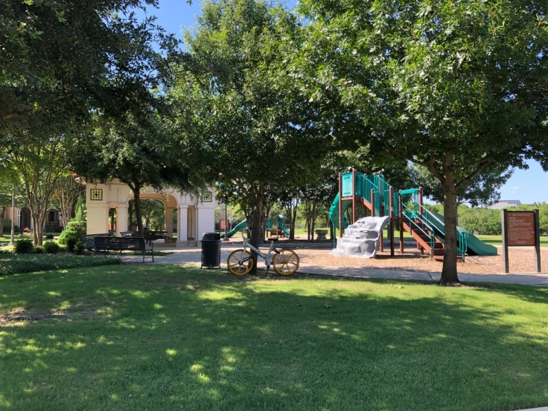 817 La Cima Irving TX 75039
