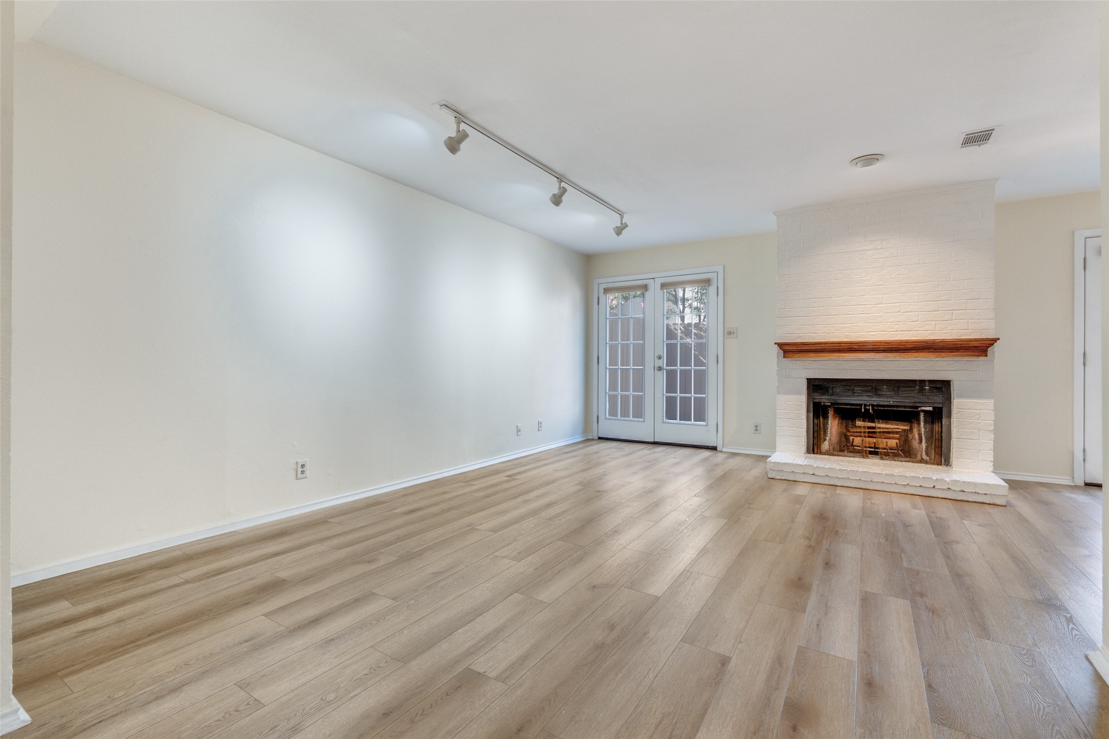 4223 Cole Avenue Dallas TX 75205