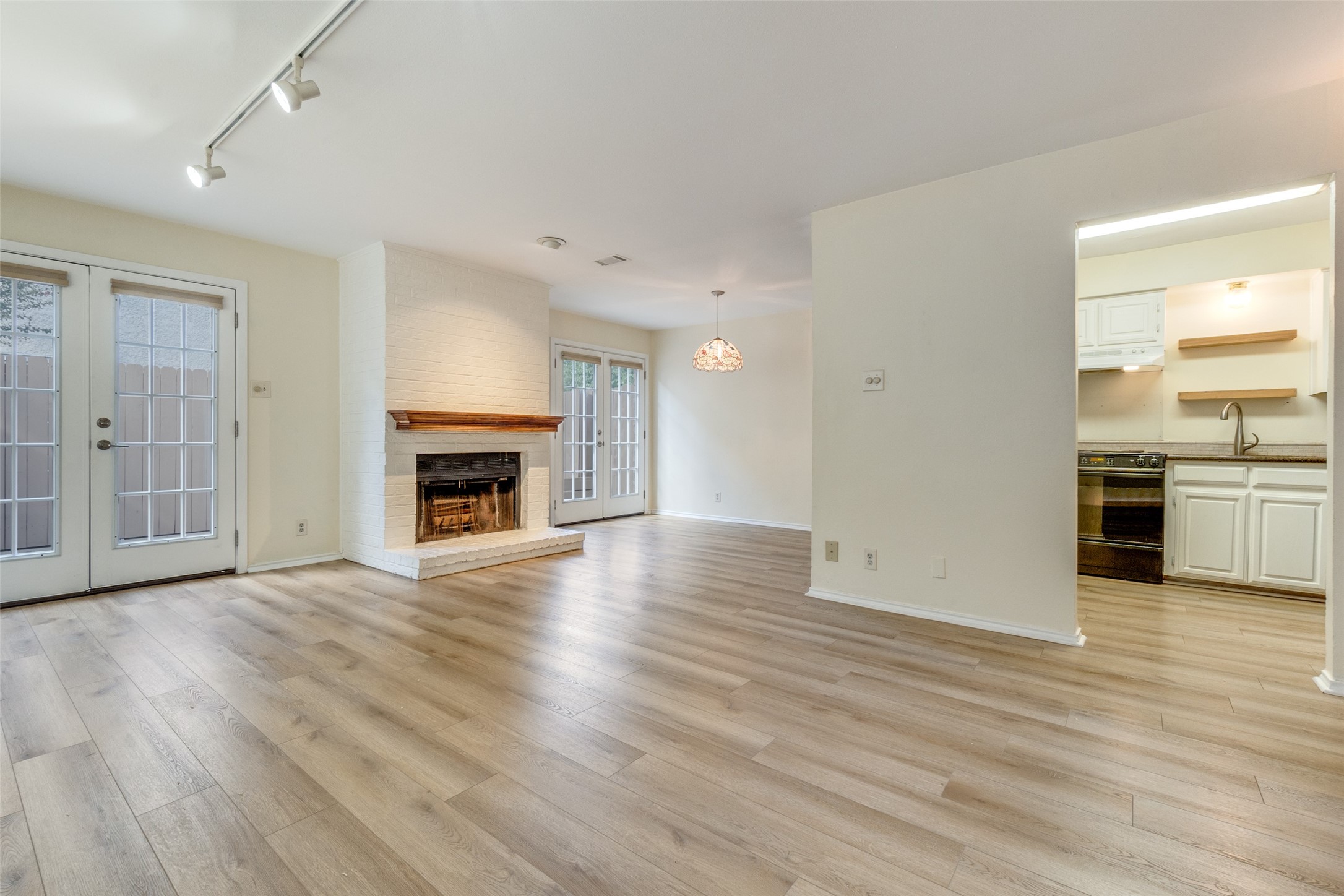 4223 Cole Avenue Dallas TX 75205