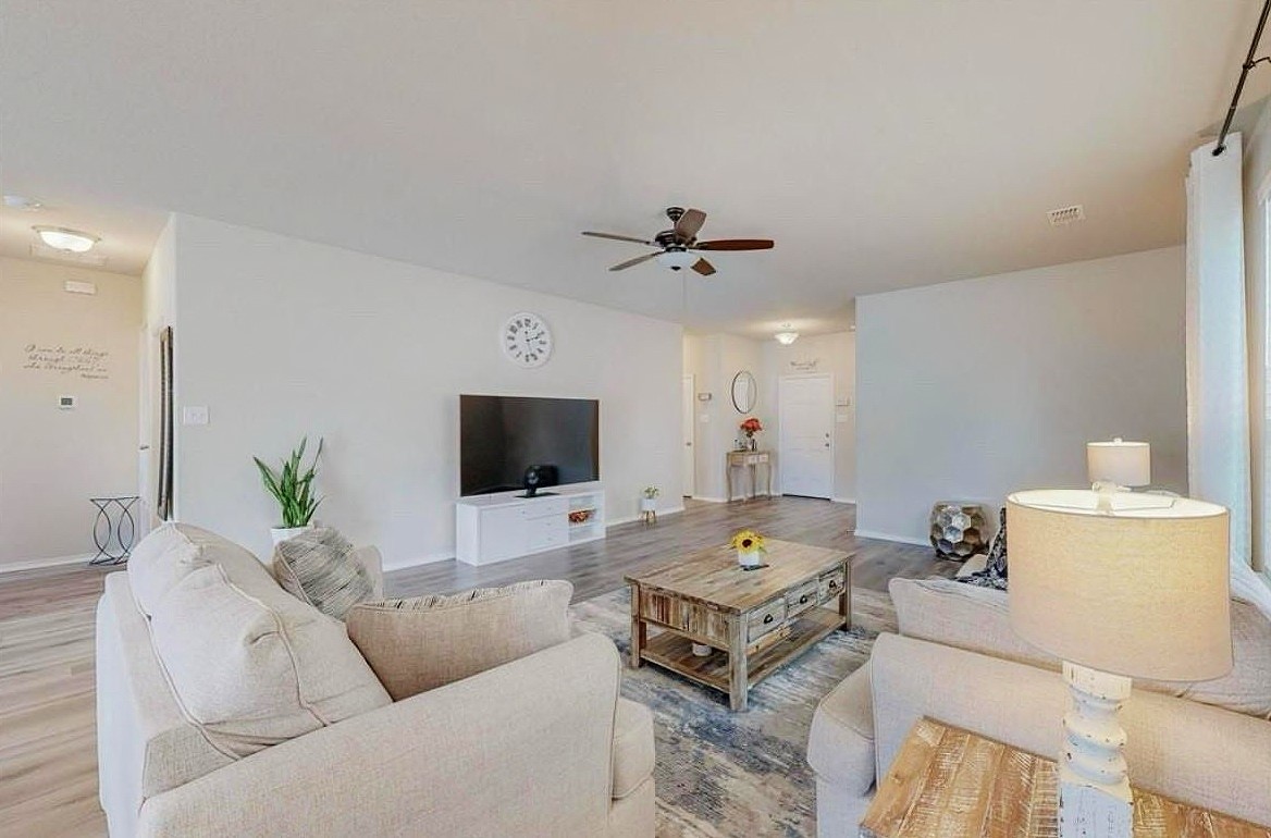 1637 Hinckley Avenue Providence Village TX 76227