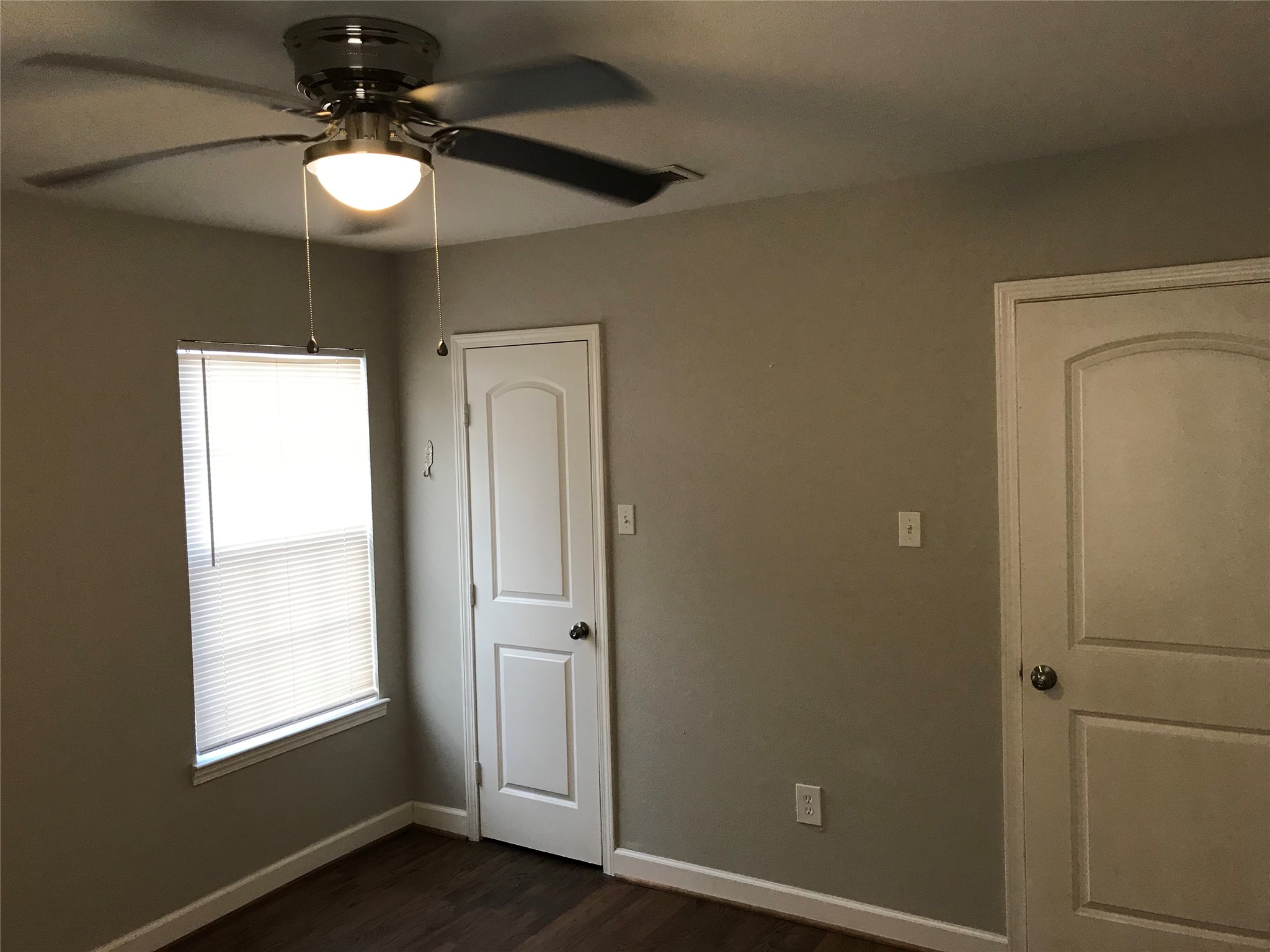 512 Freeman Drive Garland TX 75040