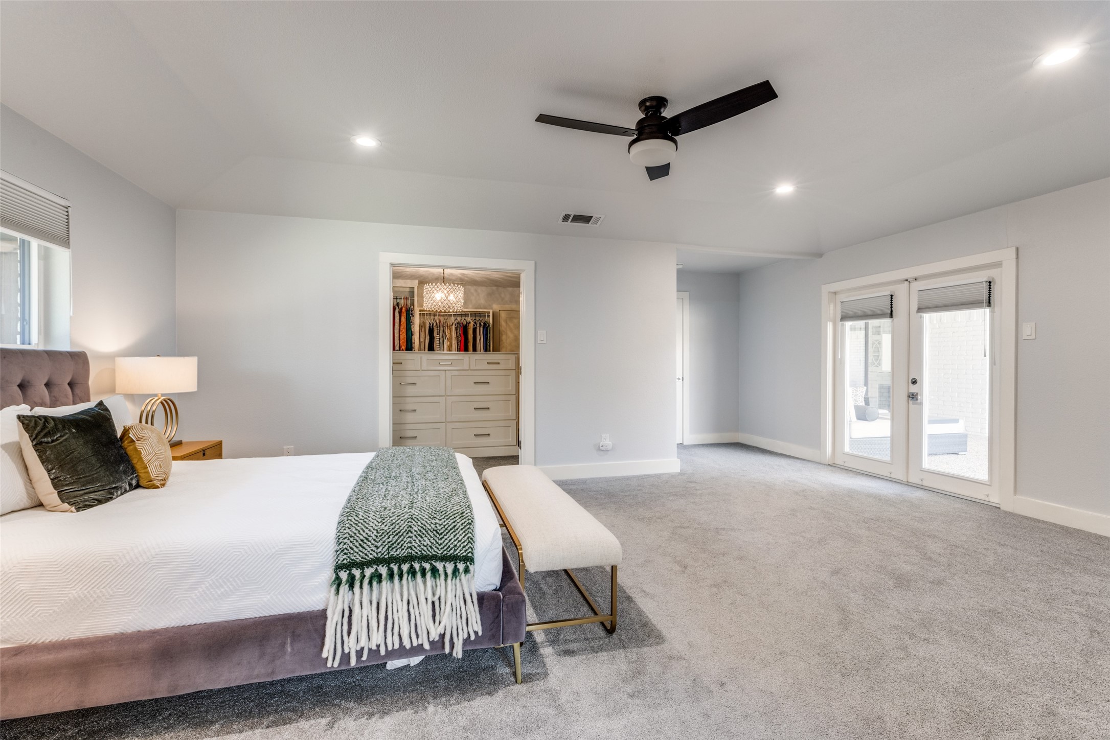 3883 Regent Drive Dallas TX 75229