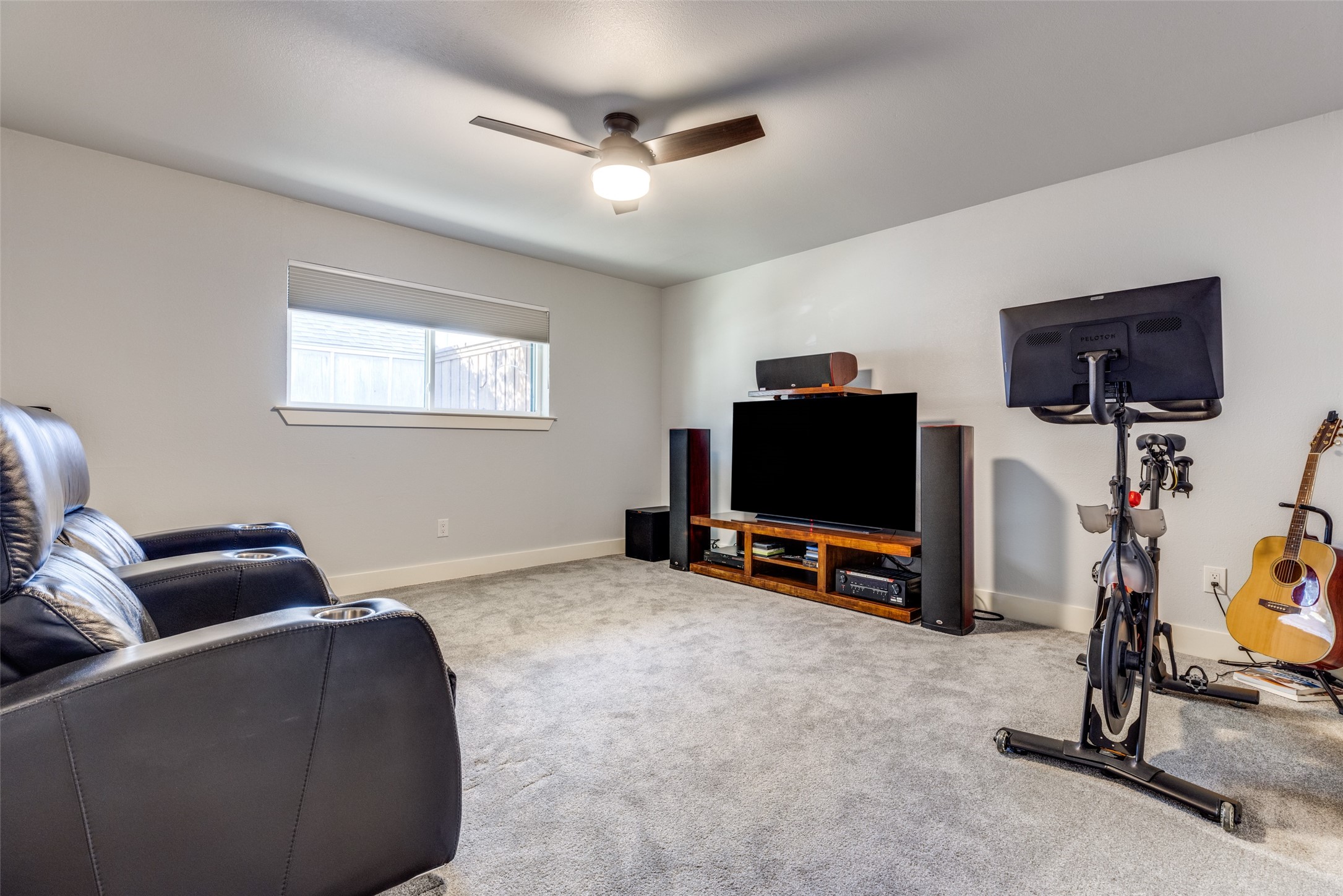 3883 Regent Drive Dallas TX 75229
