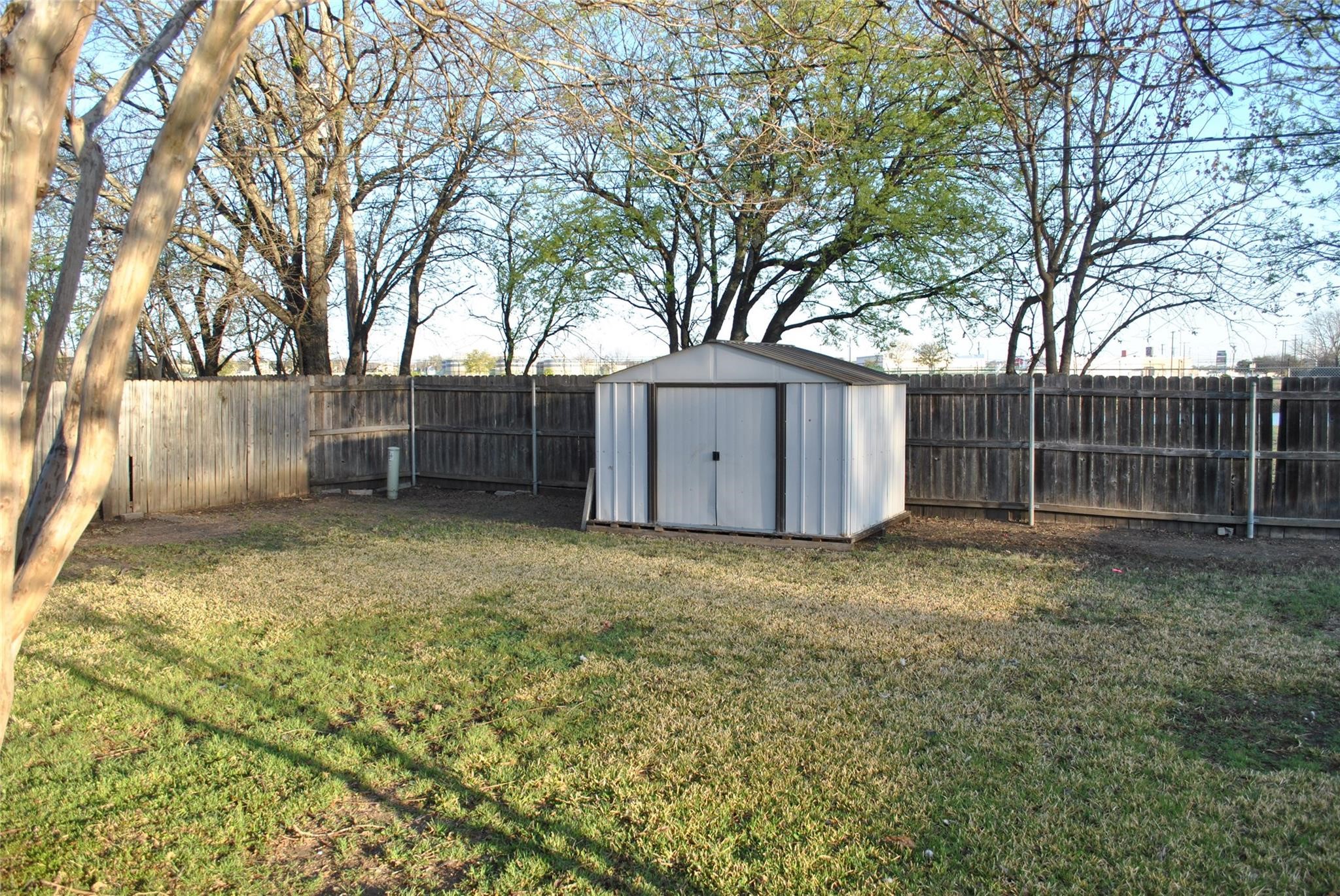 720 Ash Street Burleson TX 76028