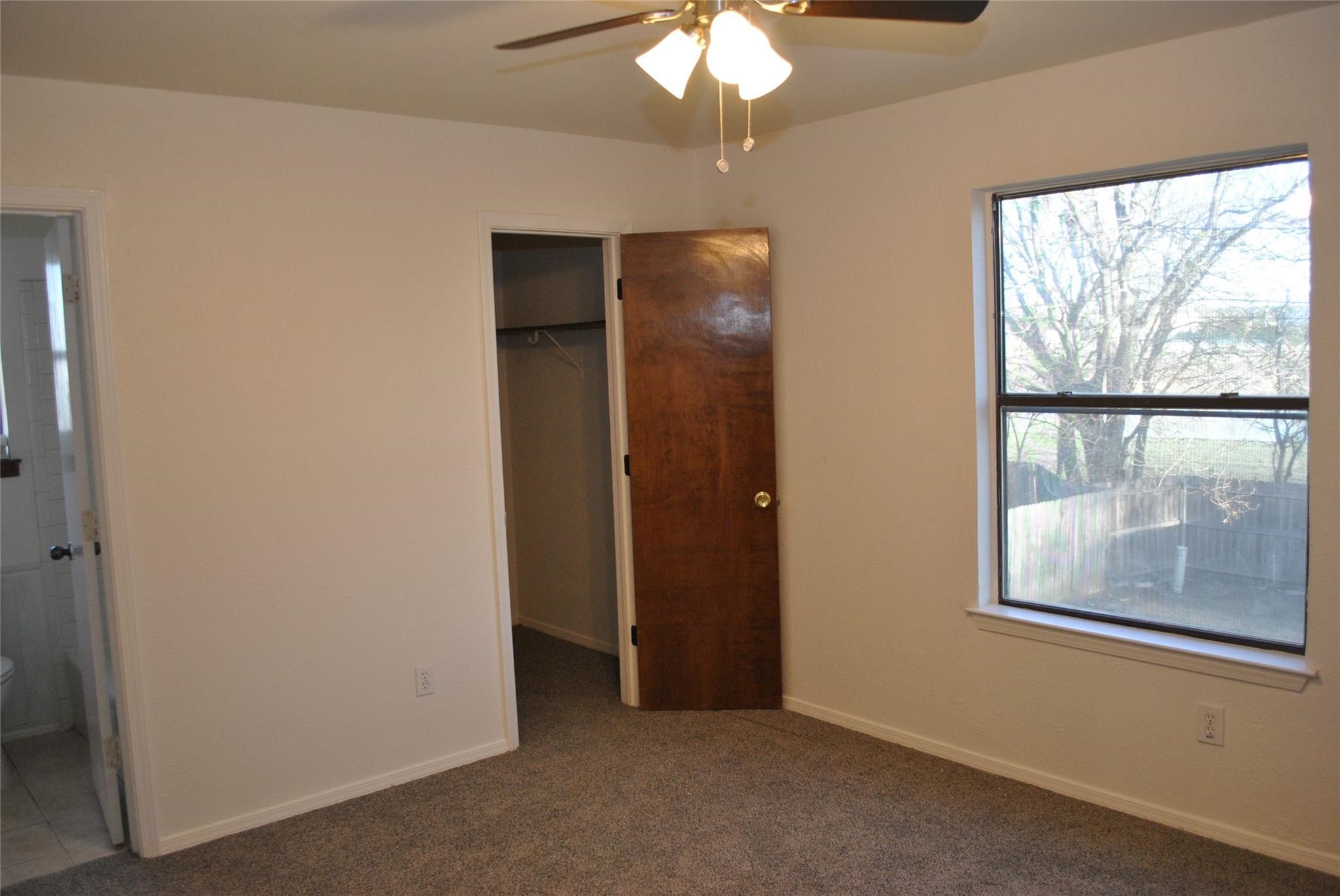 720 Ash Street Burleson TX 76028