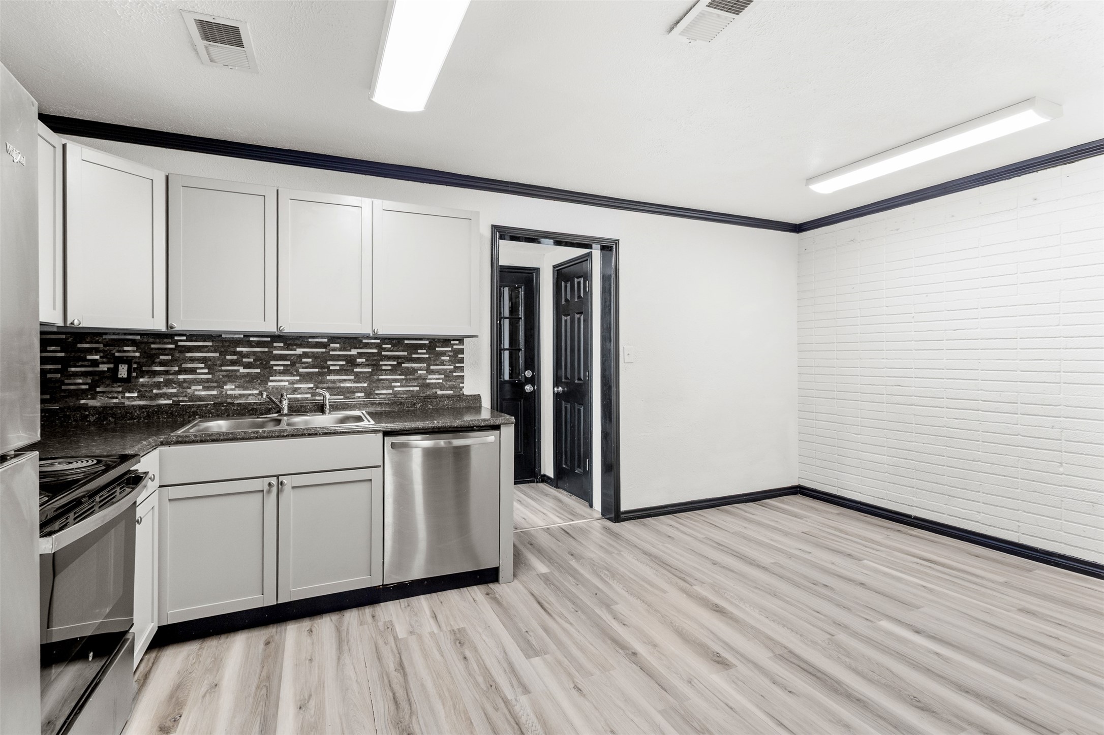 2802 Spring Valley Drive Bedford TX 76021