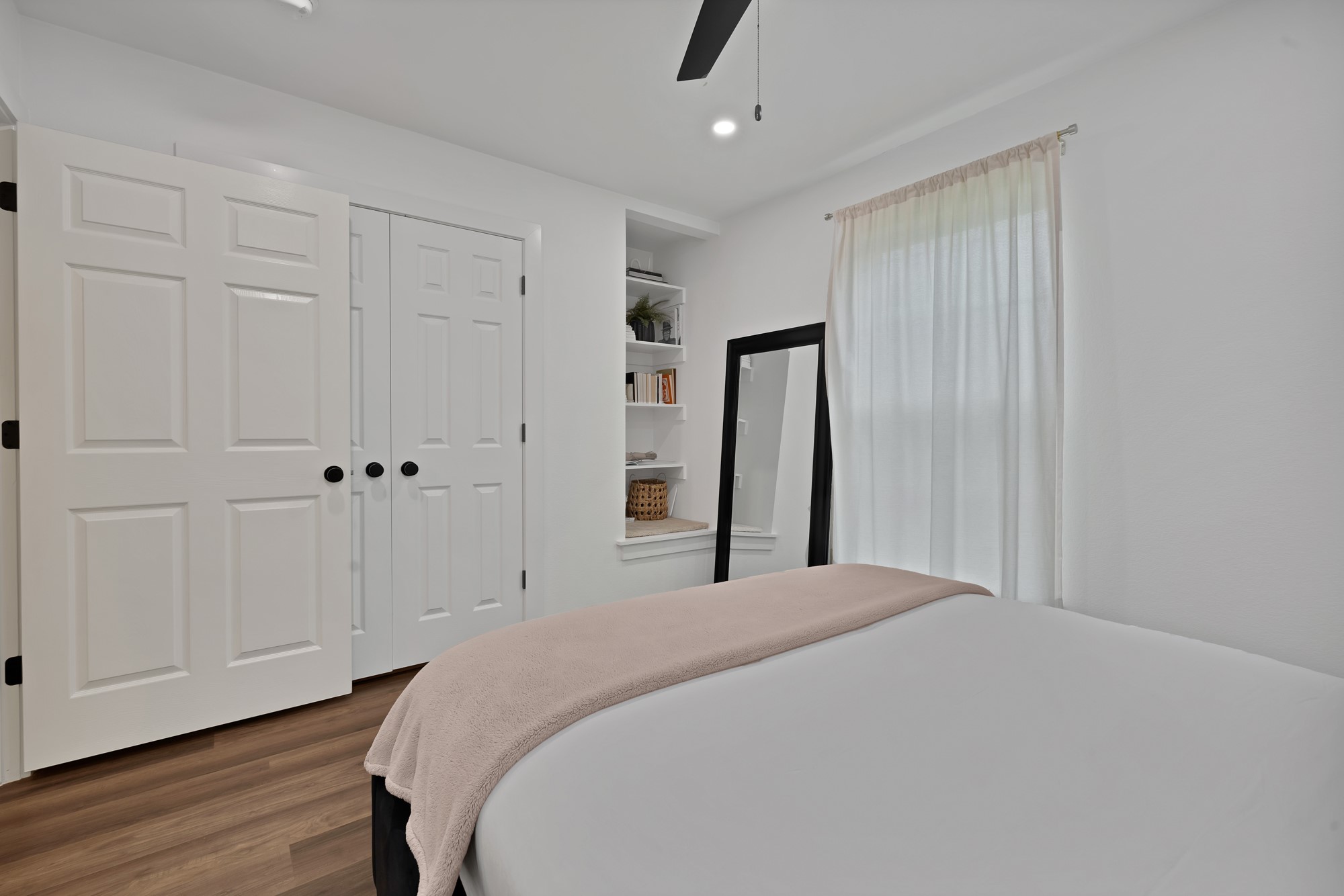 1907 Nomas Street Dallas TX 75212