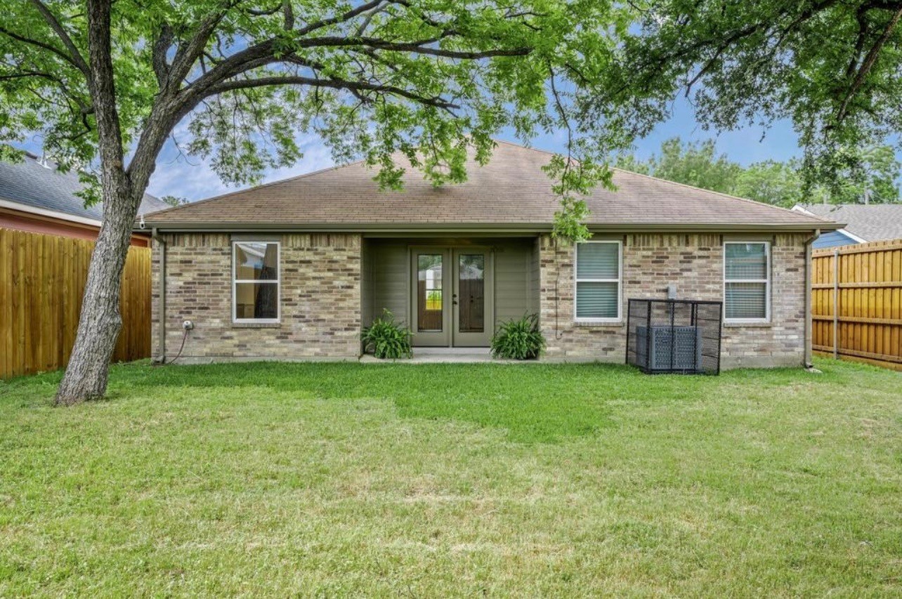 1907 Nomas Street Dallas TX 75212