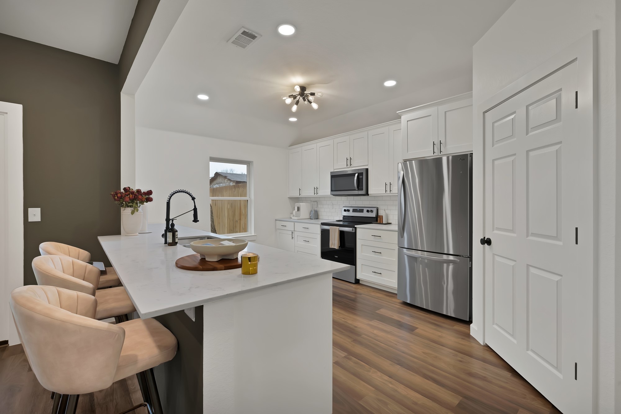 1907 Nomas Street Dallas TX 75212