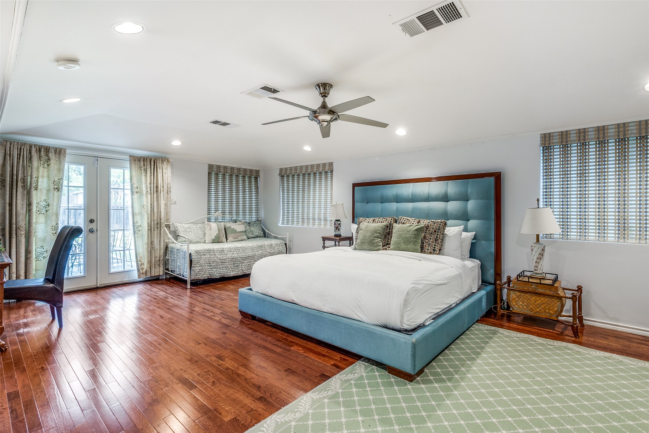 7136 Lyre Lane Dallas TX 75214