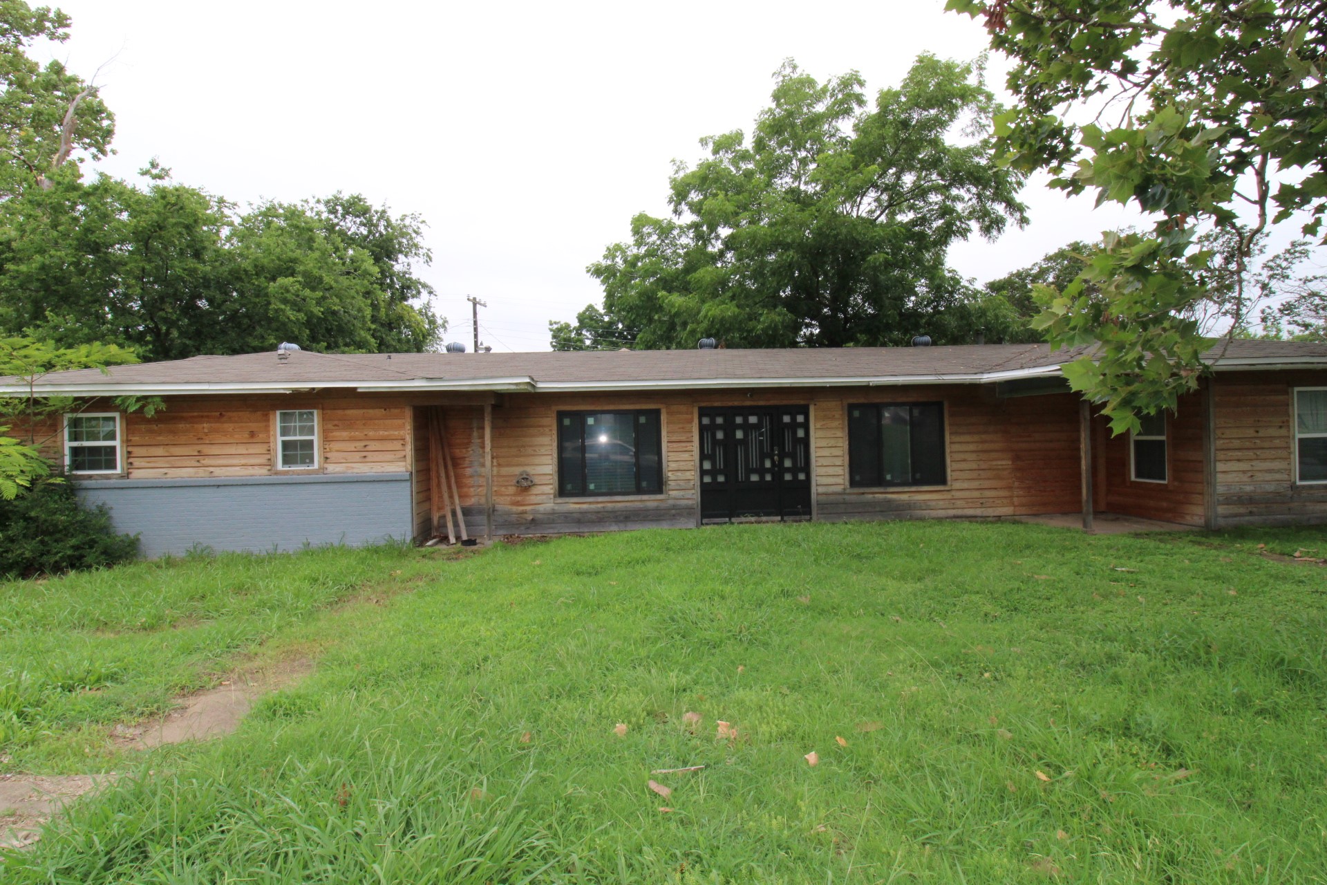 17 Macarthur Drive Denison TX 75020