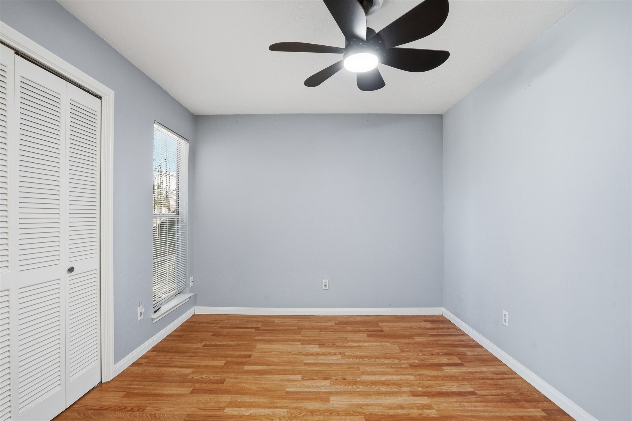 2535 Wedglea Drive Dallas TX 75211