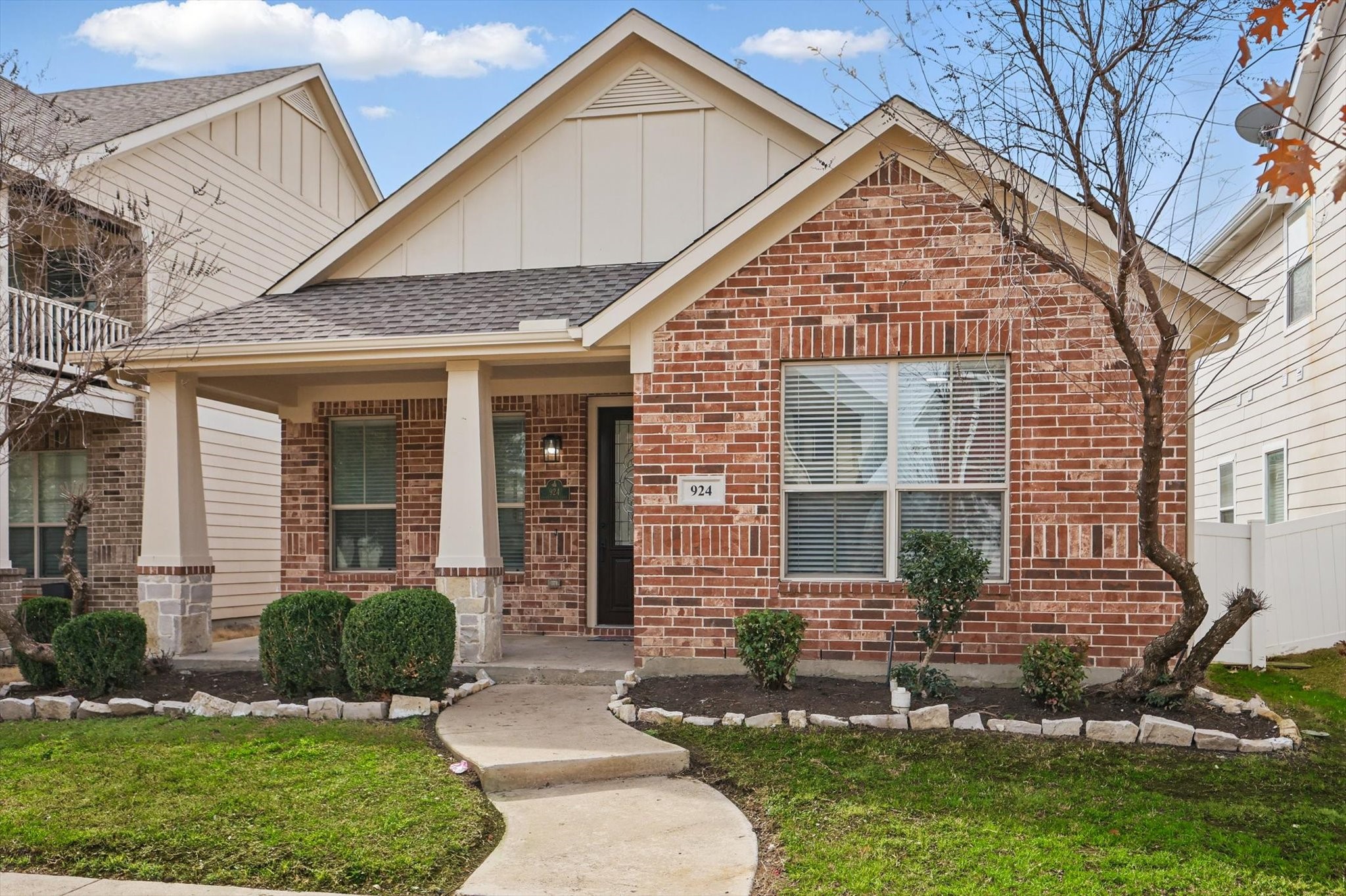 924 Charleston Lane Savannah TX 76227