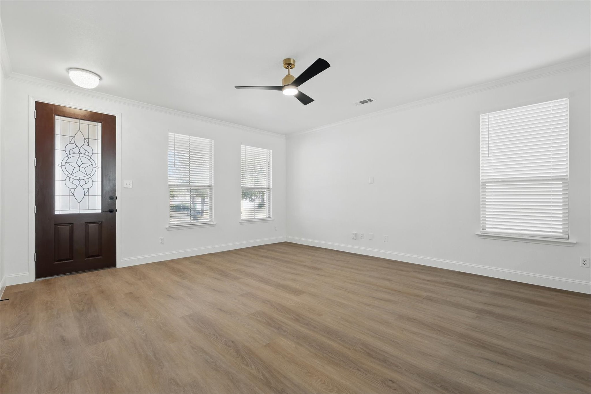 924 Charleston Lane Savannah TX 76227
