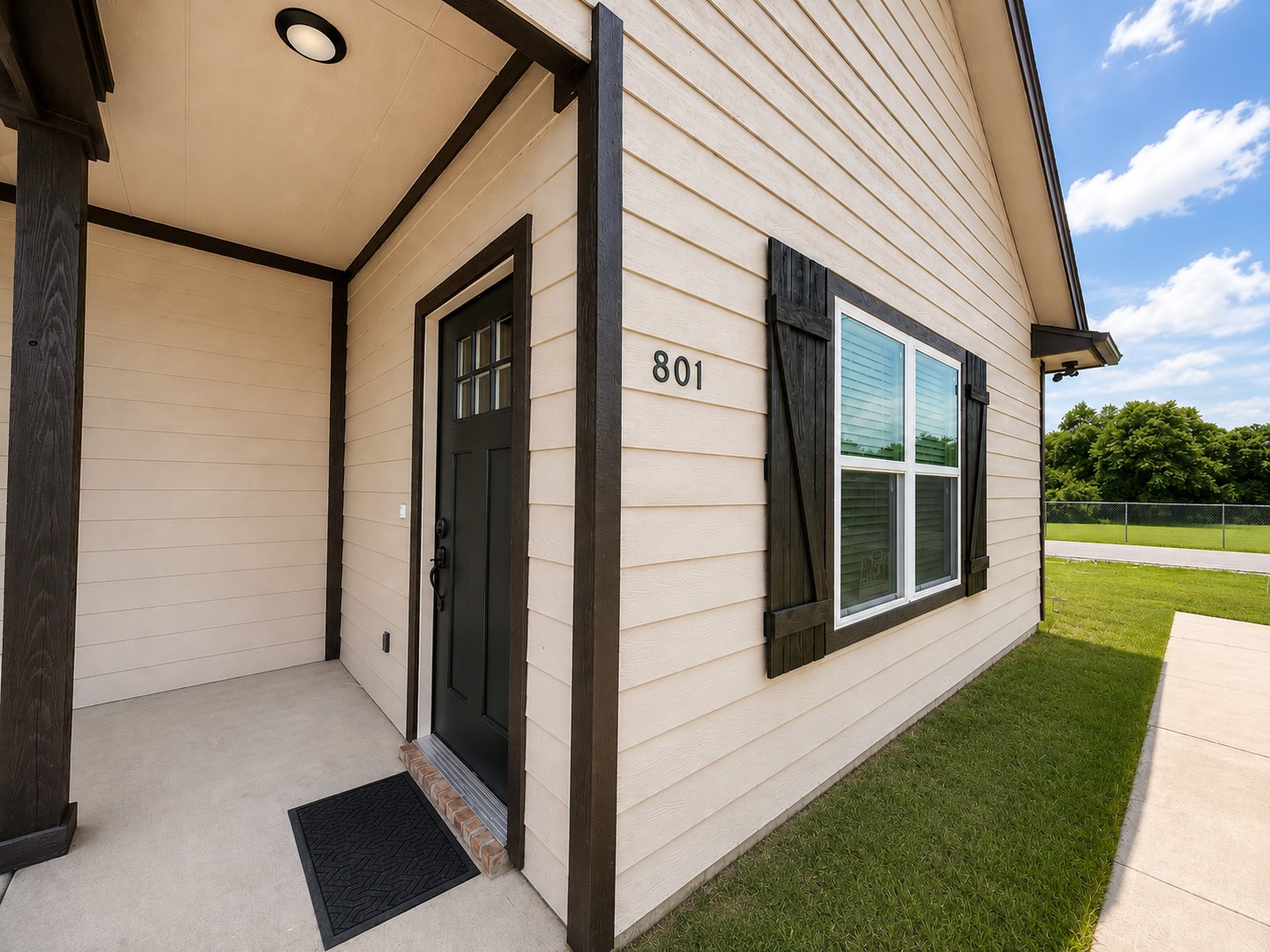 801 Meadowlark Circle Granbury TX 76049