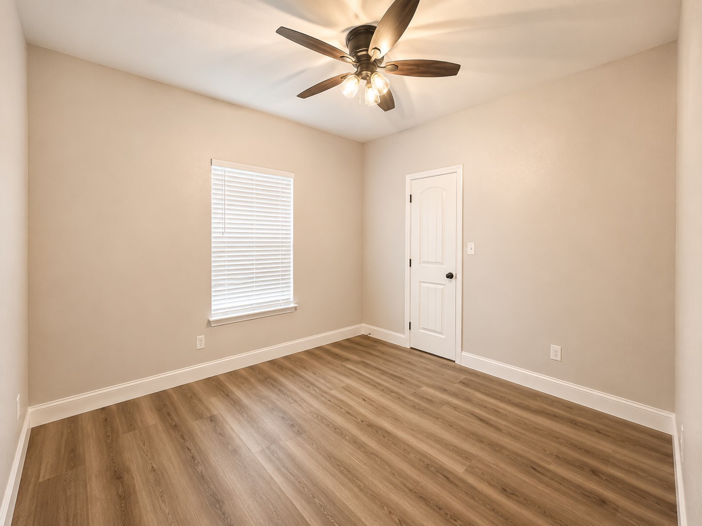 801 Meadowlark Circle Granbury TX 76049