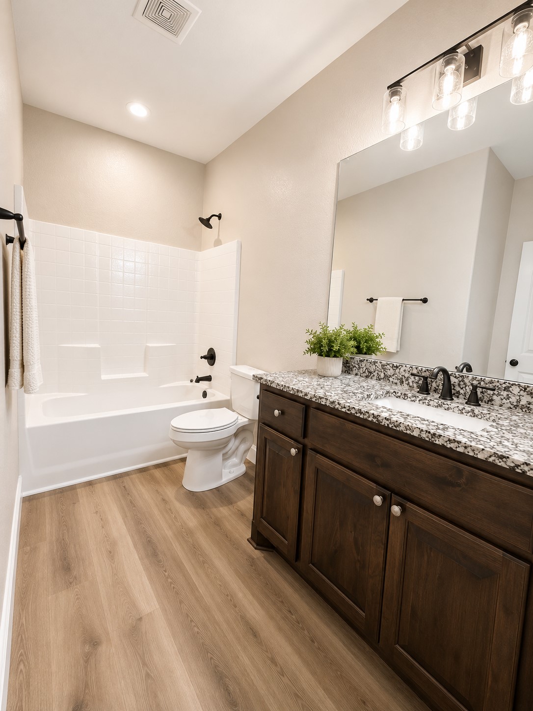 801 Meadowlark Circle Granbury TX 76049
