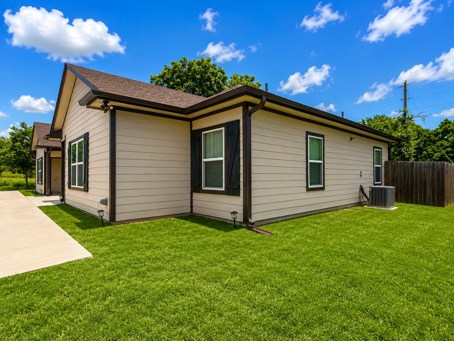801 Meadowlark Circle Granbury TX 76049