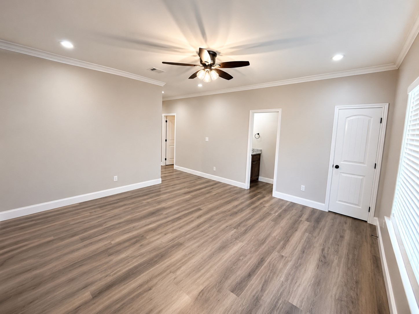 801 Meadowlark Circle Granbury TX 76049