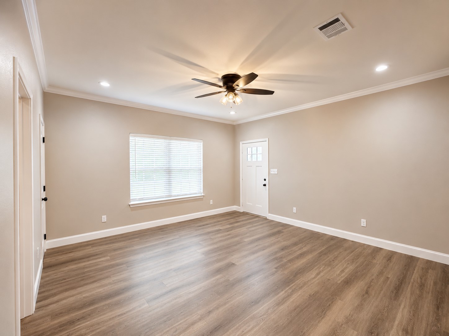 801 Meadowlark Circle Granbury TX 76049