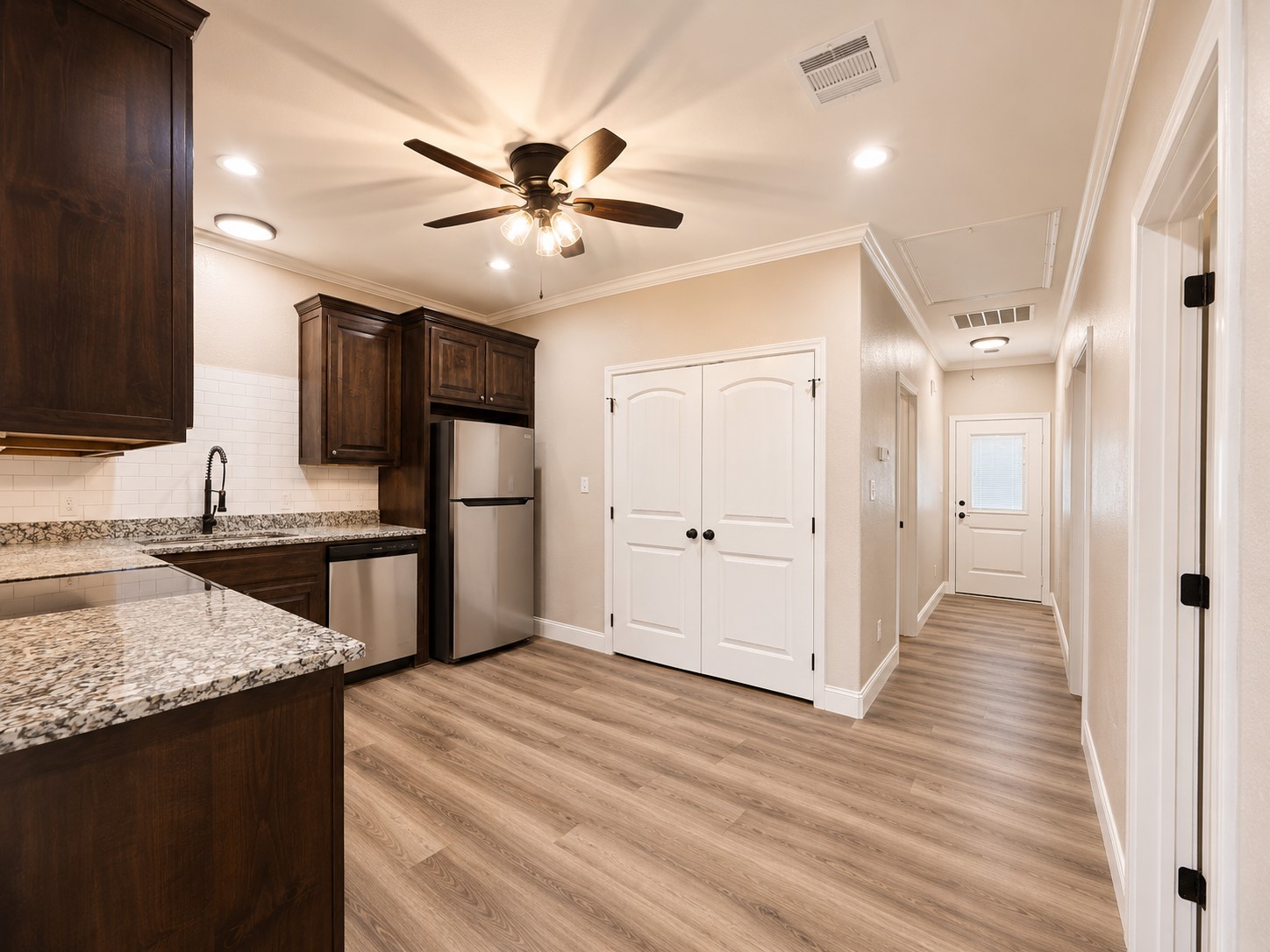 801 Meadowlark Circle Granbury TX 76049