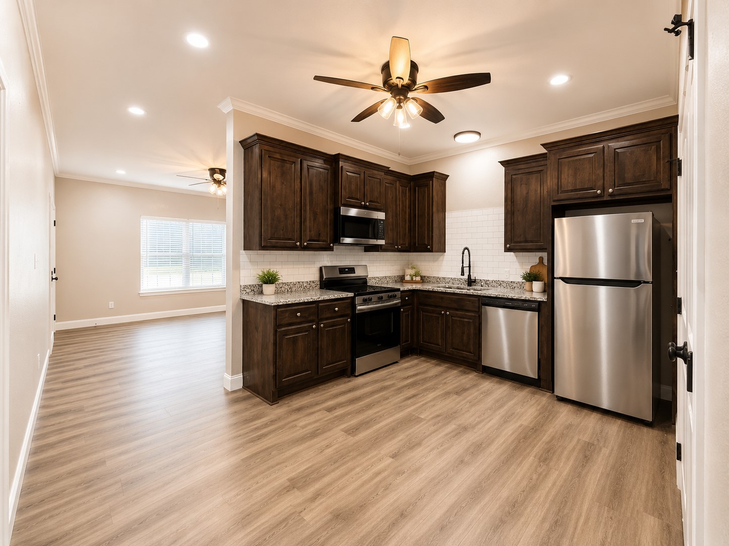 801 Meadowlark Circle Granbury TX 76049