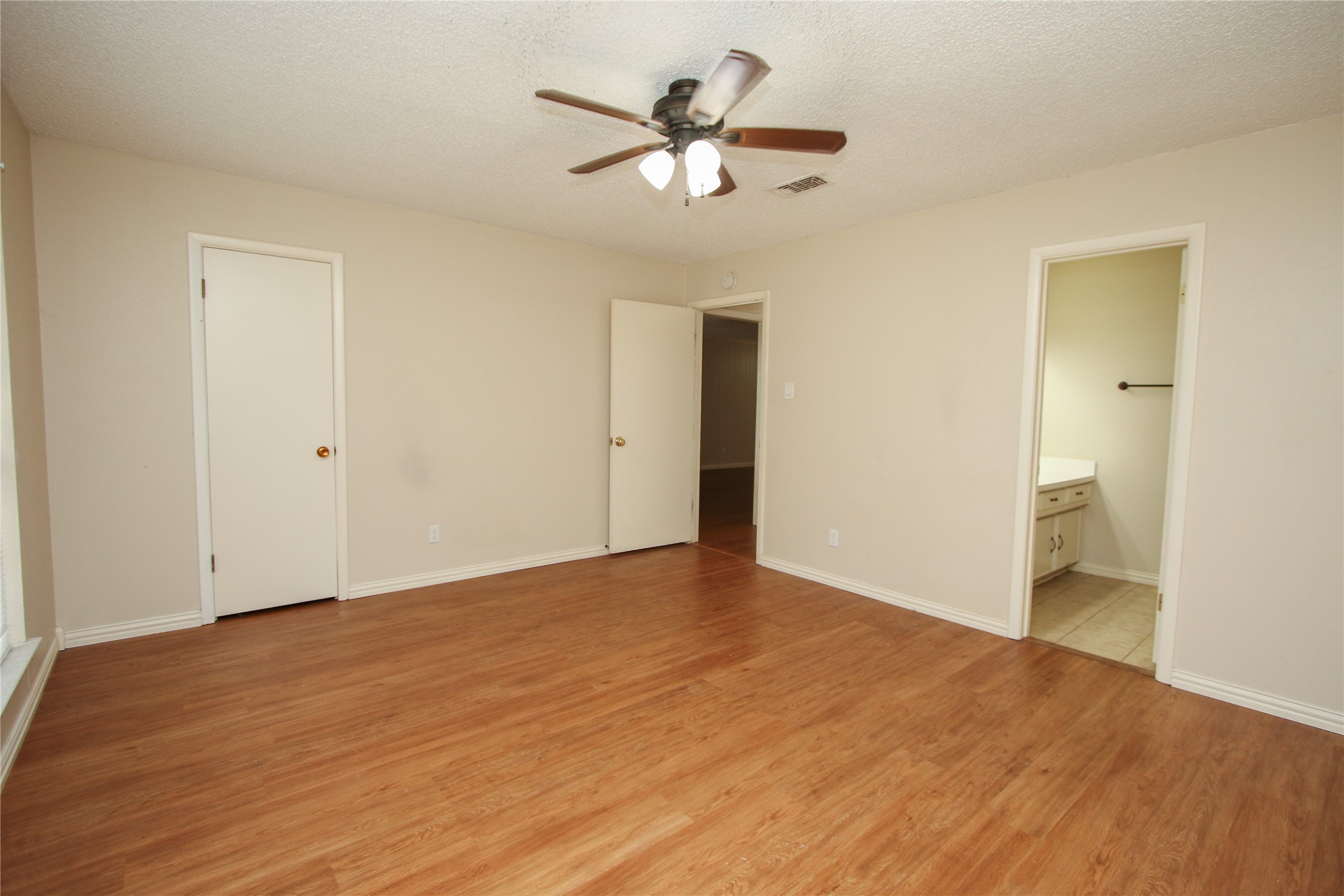 5303 Wooten Drive Fort Worth TX 76133