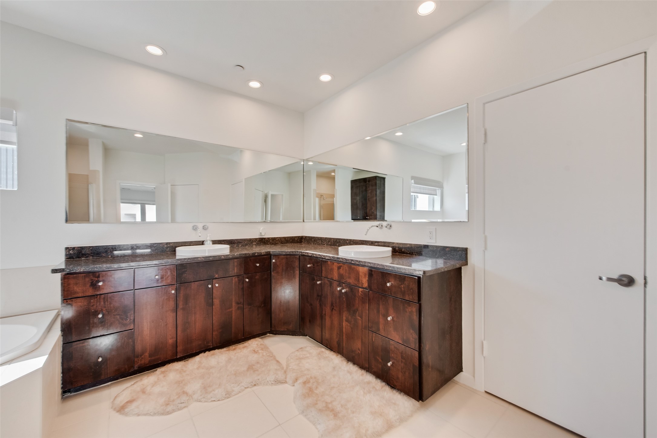 959 W Bluff Street Fort Worth TX 76102