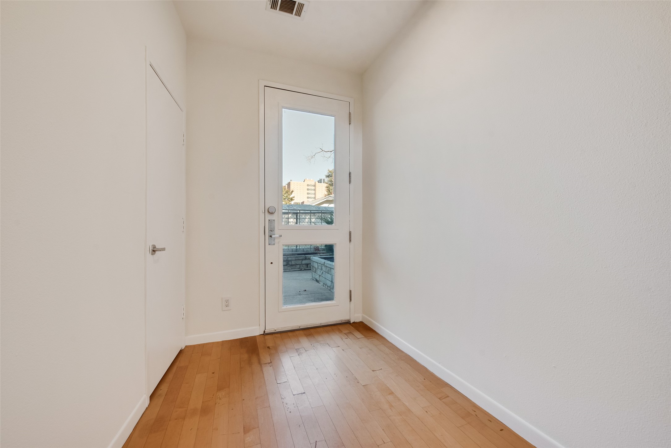 959 W Bluff Street Fort Worth TX 76102