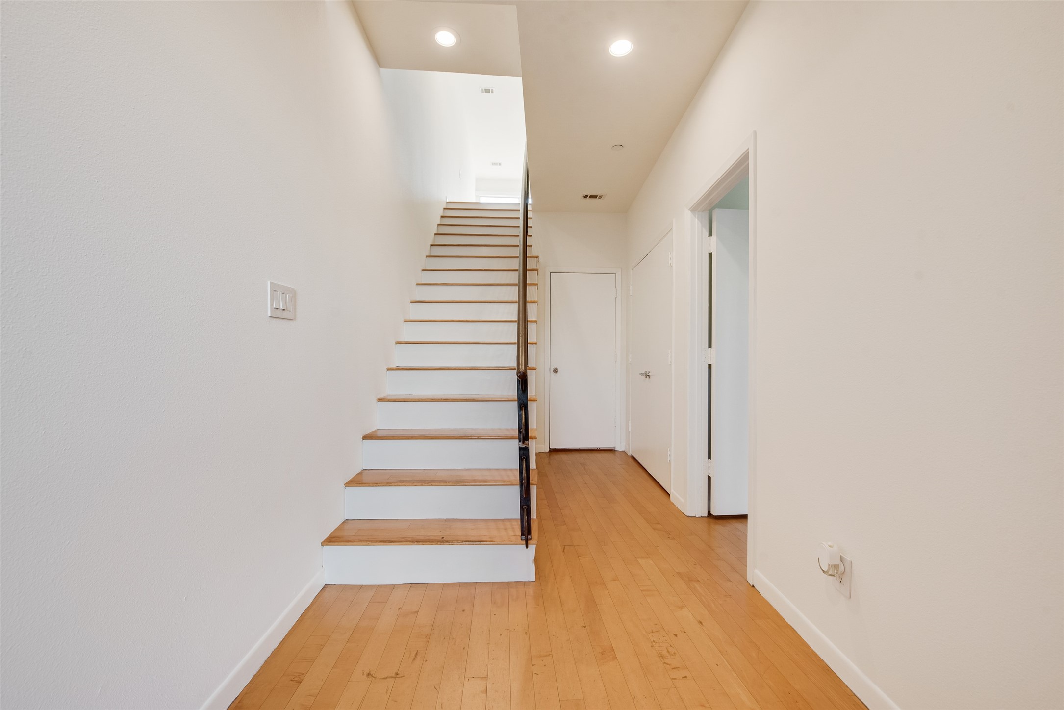959 W Bluff Street Fort Worth TX 76102