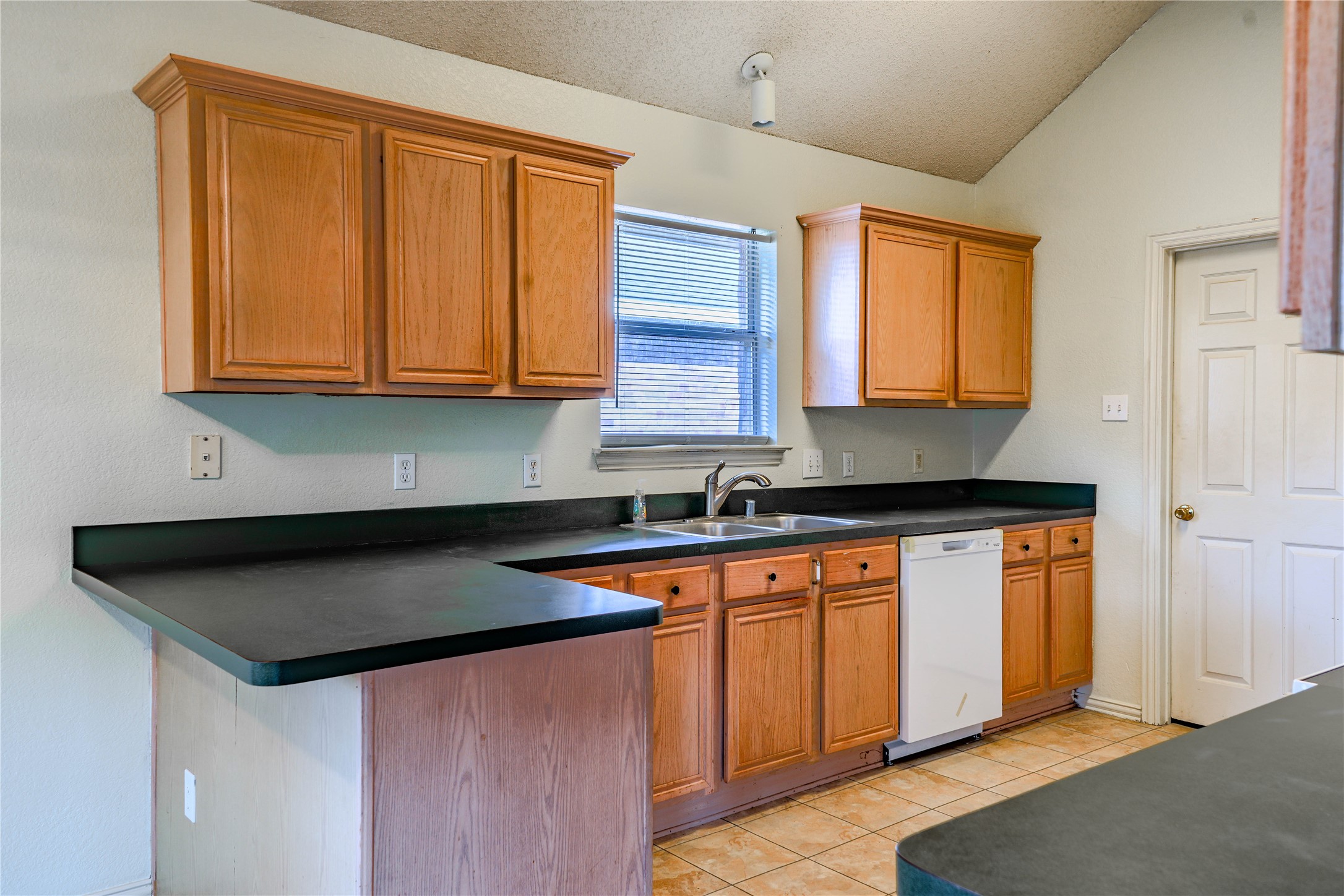 1019 Telluride Drive Arlington TX 76001