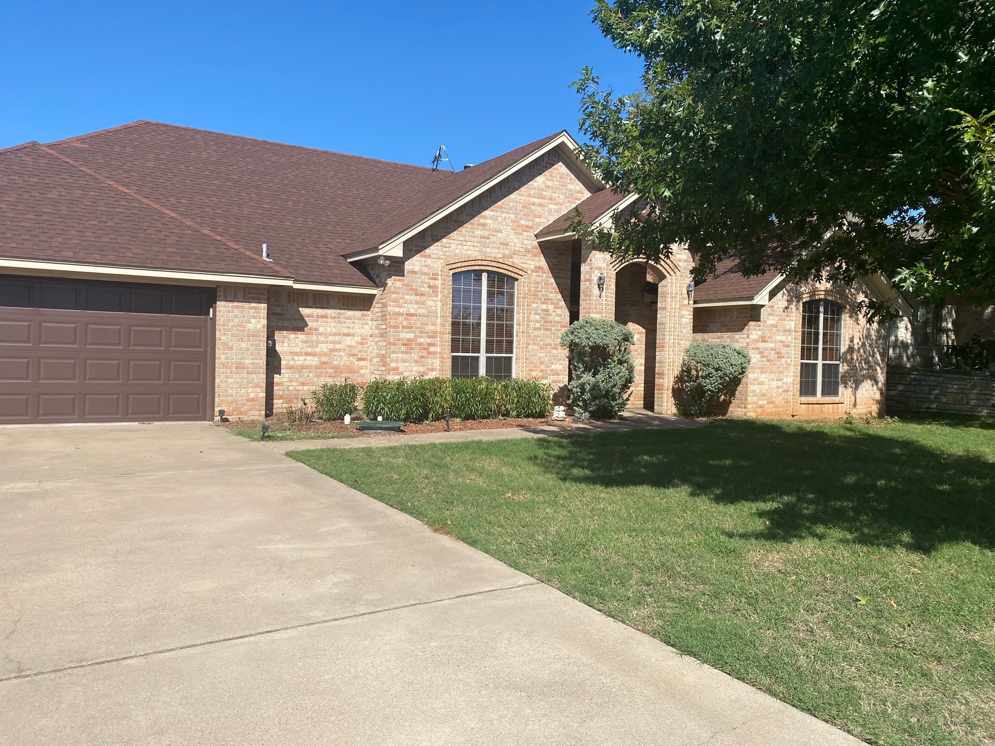 1708 Rockview Drive Granbury TX 76049